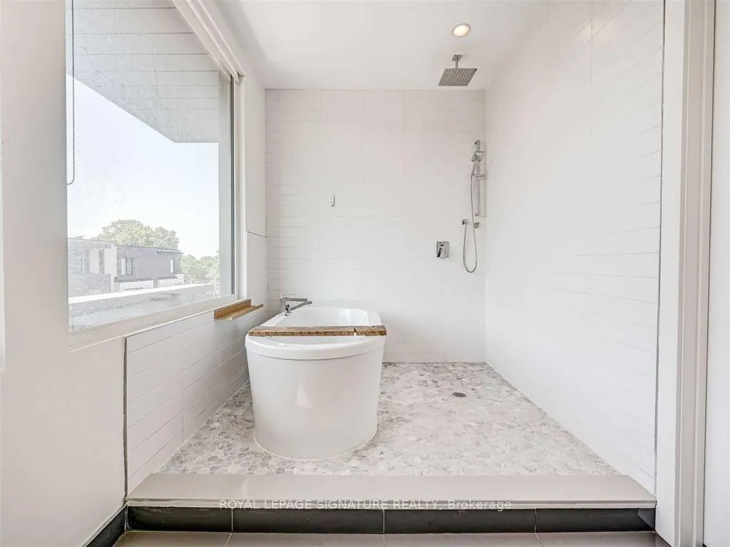 Photo 18 of 14 Vince Avenue, Toronto, Woodbine Corridor — HOMEH