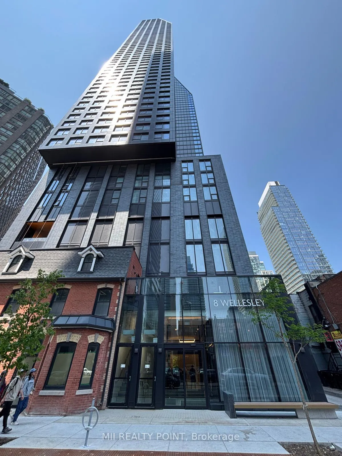 Front of Unit PH05, 8 Wellesley Street W