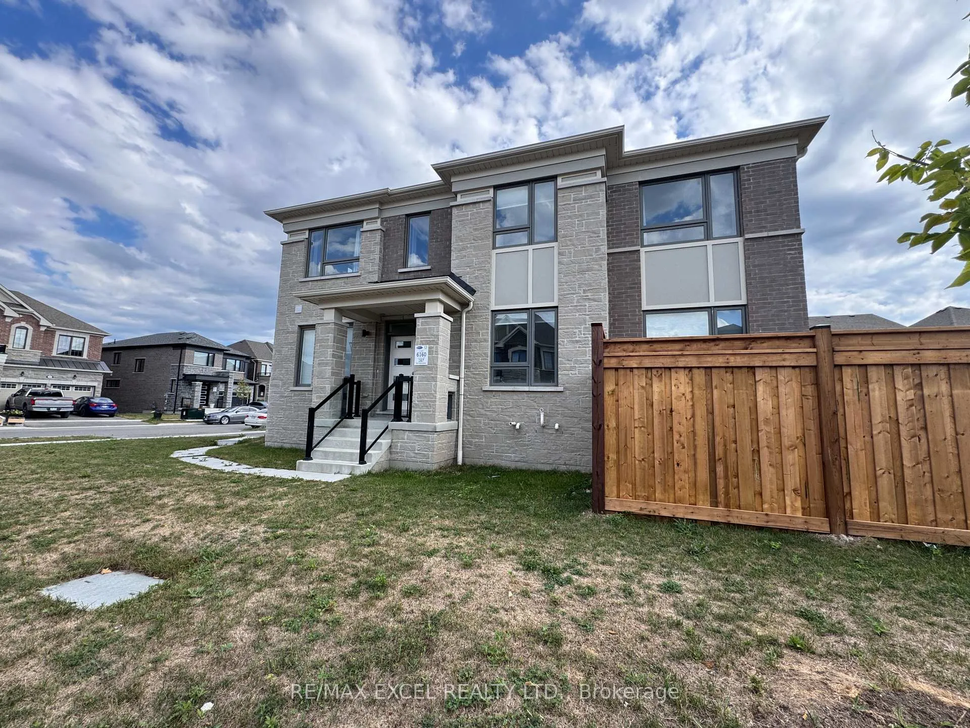 Photo 2 of 3262 Turnstone Boulevard, Pickering, Rural Pickering — HOMEH