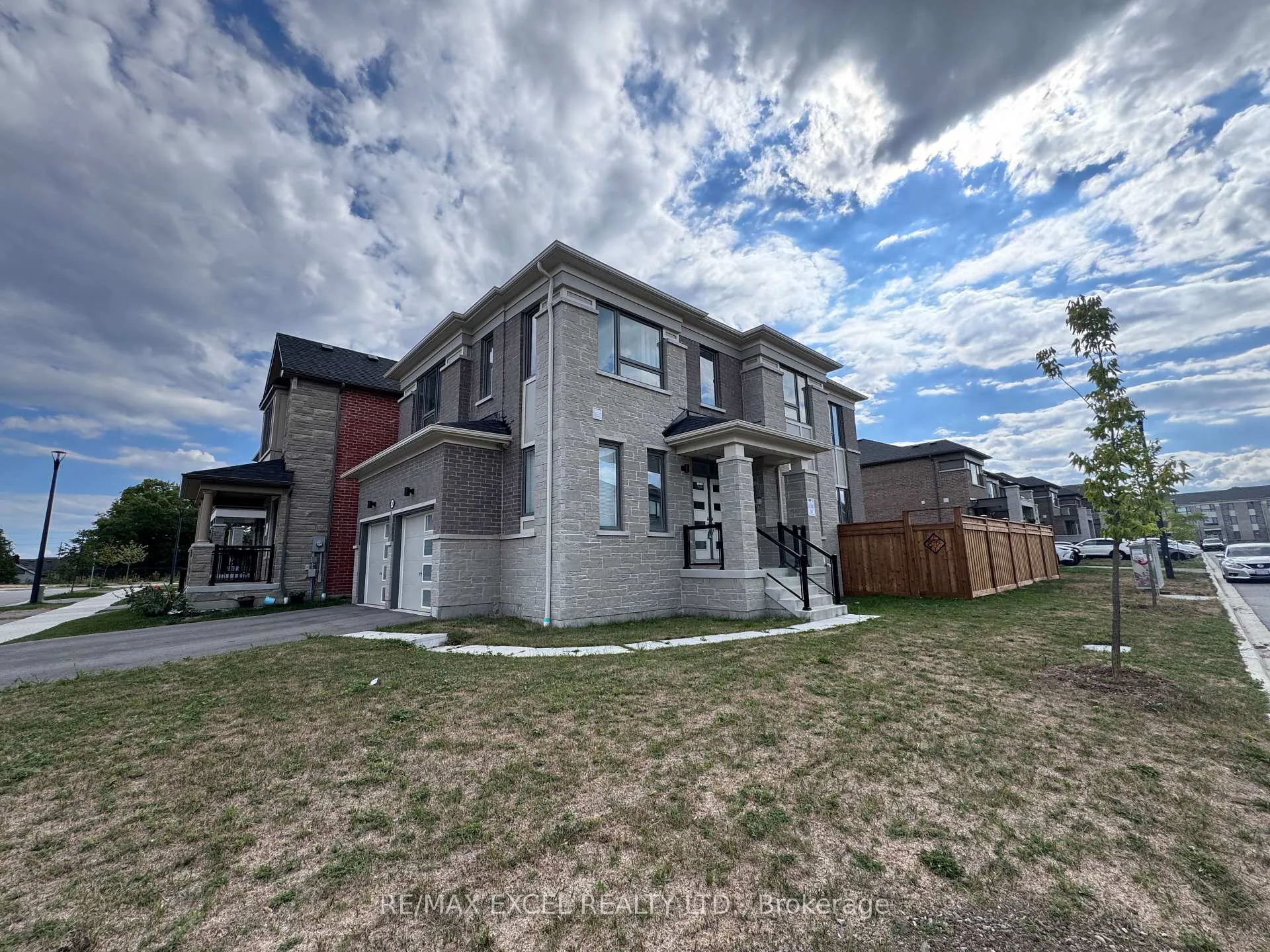 Photo 3 of 3262 Turnstone Boulevard, Pickering, Rural Pickering — HOMEH