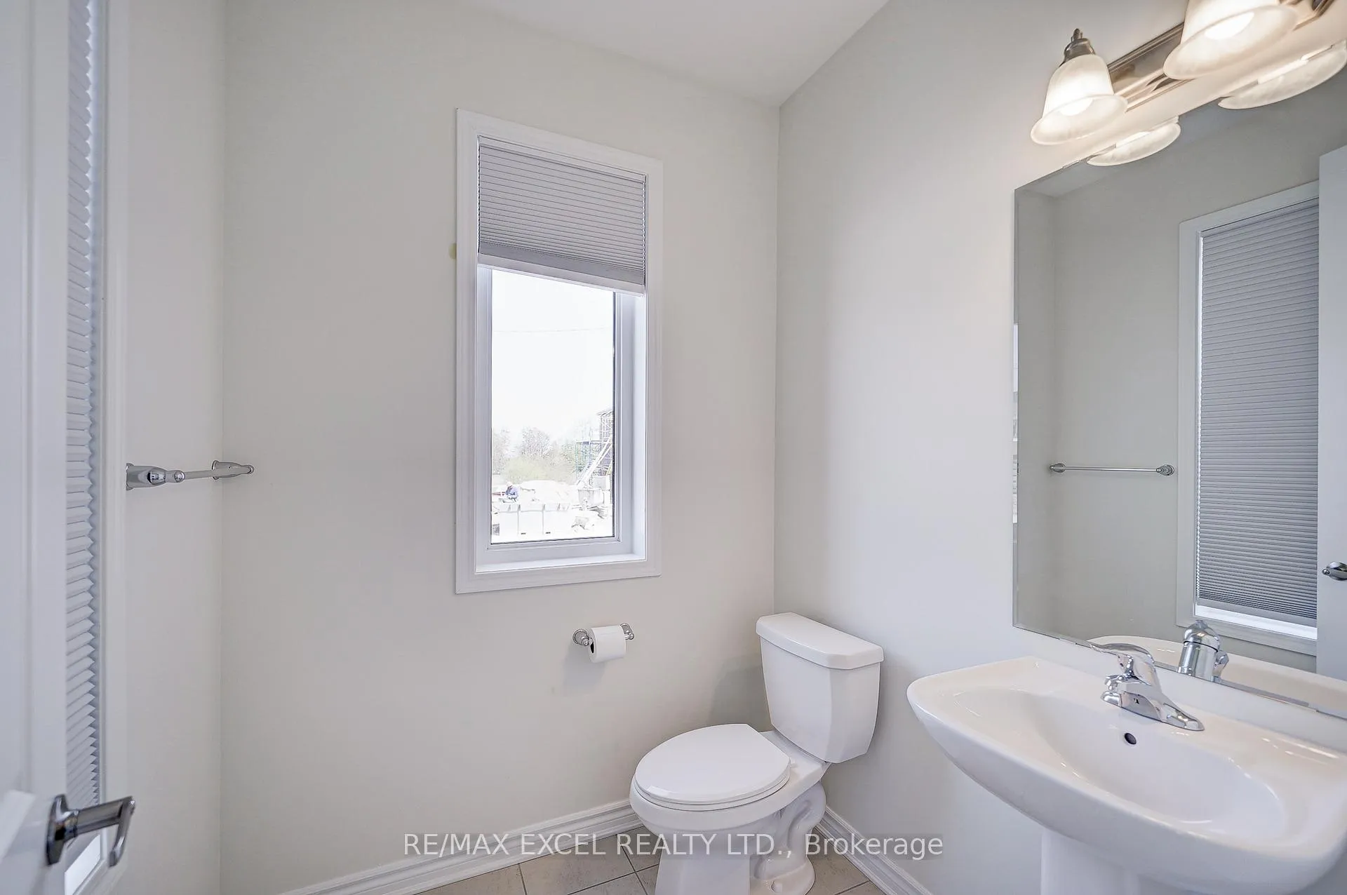 Photo 5 of 3262 Turnstone Boulevard, Pickering, Rural Pickering — HOMEH