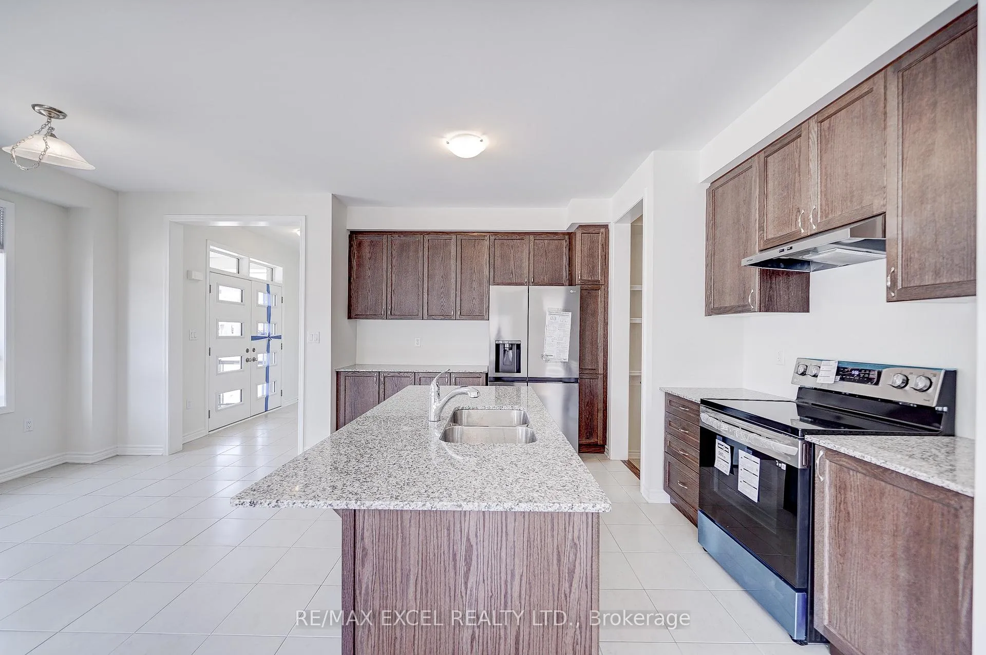 Photo 12 of 3262 Turnstone Boulevard, Pickering, Rural Pickering — HOMEH