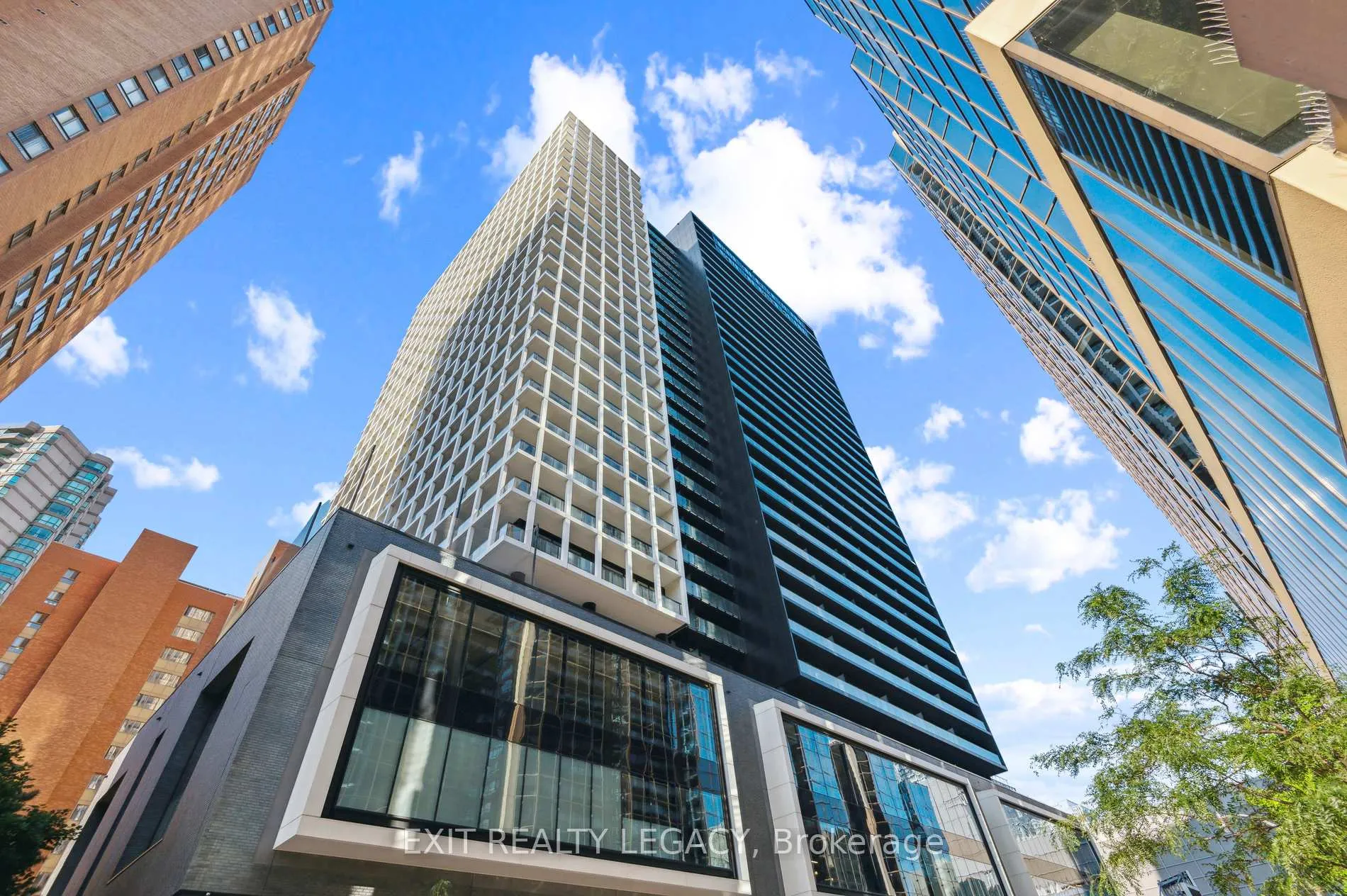 Front of Unit 2213, 20 Edward Street