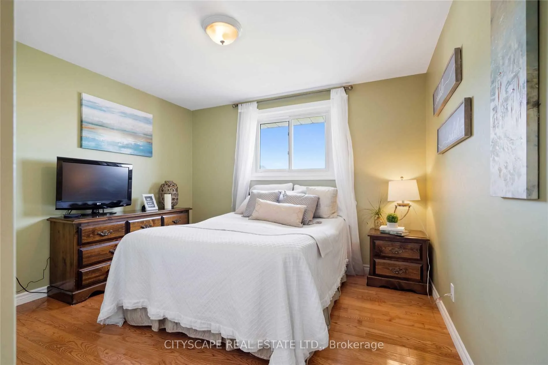 Photo 7 of 762 Olive Avenue, Oshawa, Donevan — HOMEH