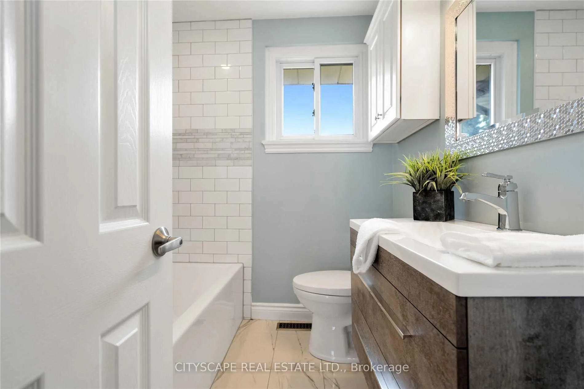 Photo 11 of 762 Olive Avenue, Oshawa, Donevan — HOMEH