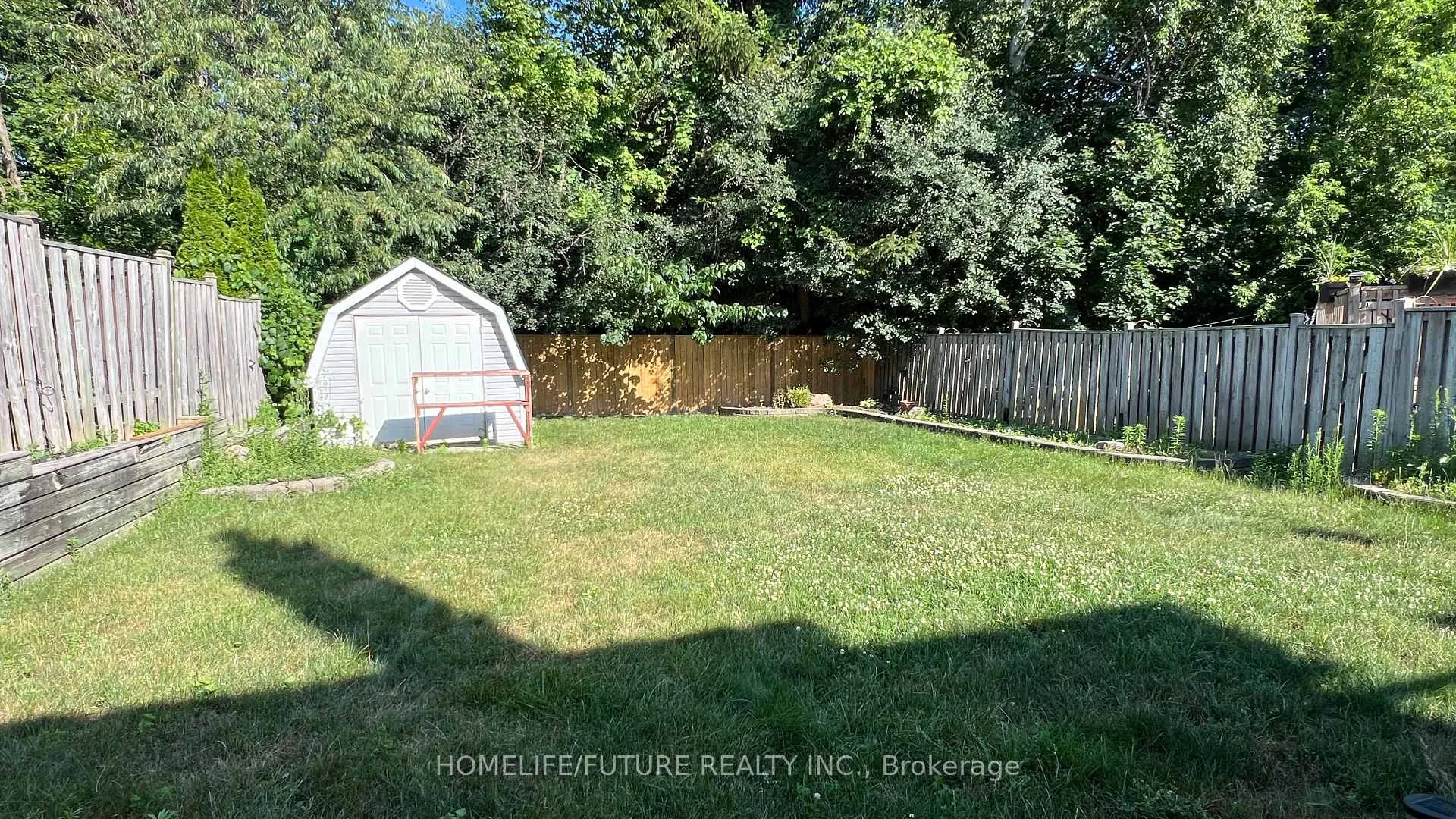 Photo 10 of 541 Charrington Avenue, Oshawa, Centennial — HOMEH