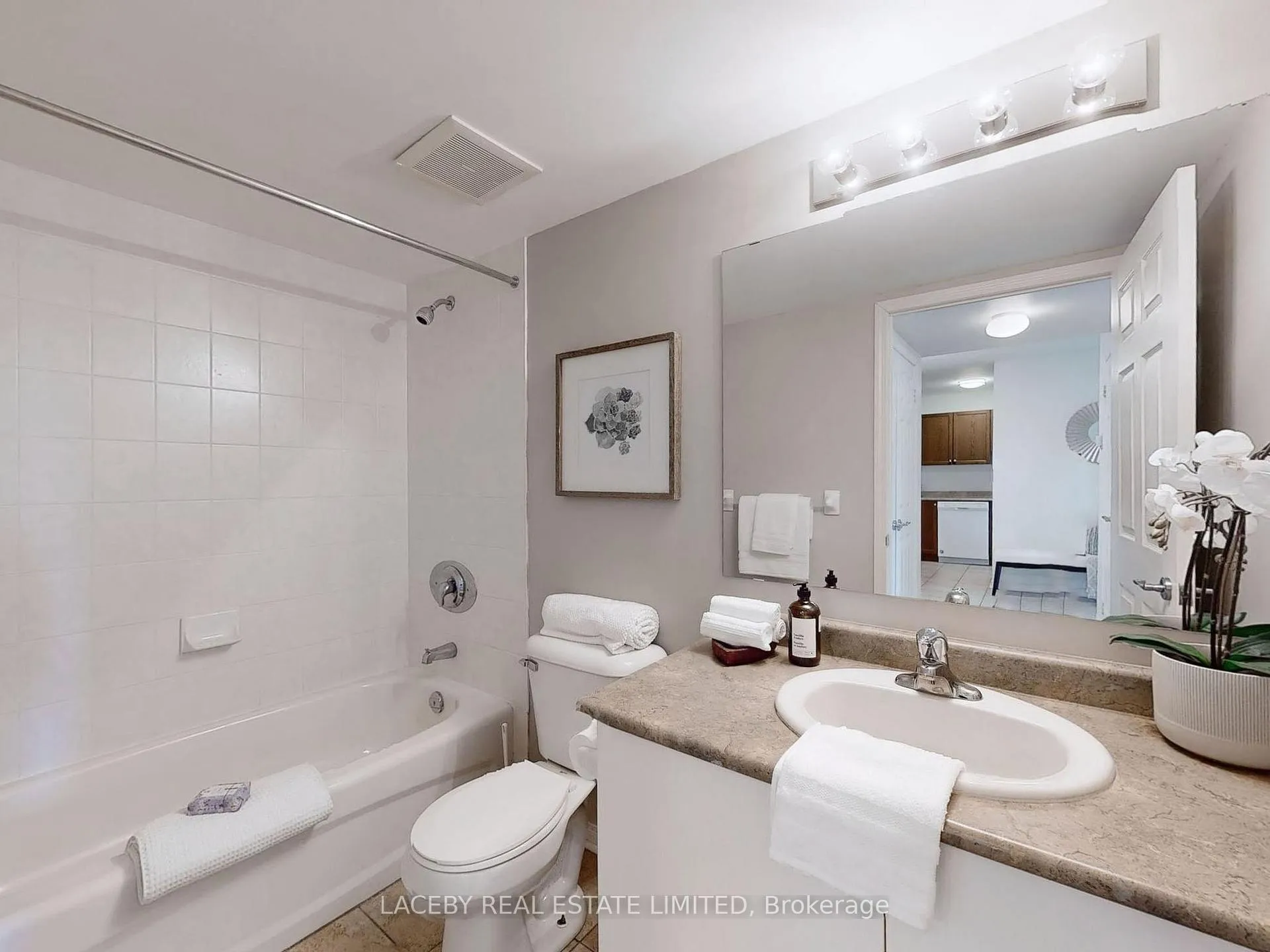 Photo 32 of Unit 313, 32 Church Street, King, Schomberg — HOMEH