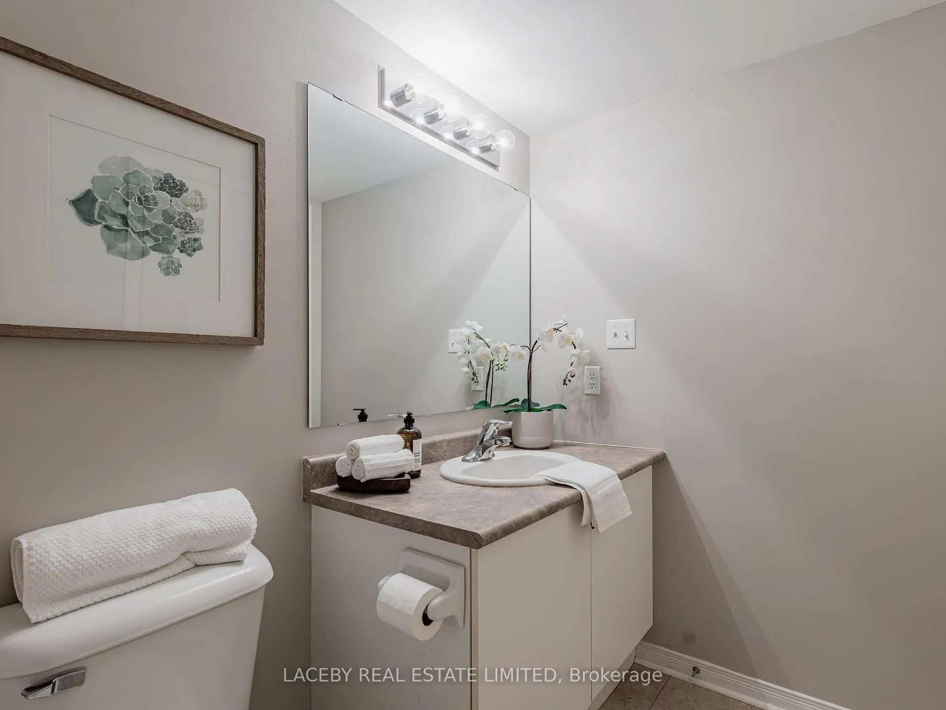 Photo 33 of Unit 313, 32 Church Street, King, Schomberg — HOMEH