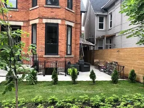 Photo 2 of Unit E, 43 Cecil Street E, Toronto, Kensington-Chinatown — HOMEH