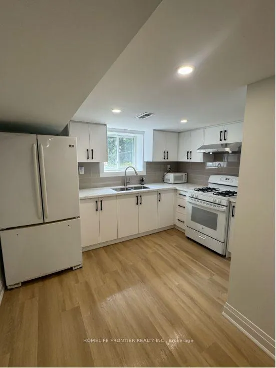 Photo 4 of Unit Basement, 142 Hillcrest Drive, Whitby, Downtown Whitby — HOMEH