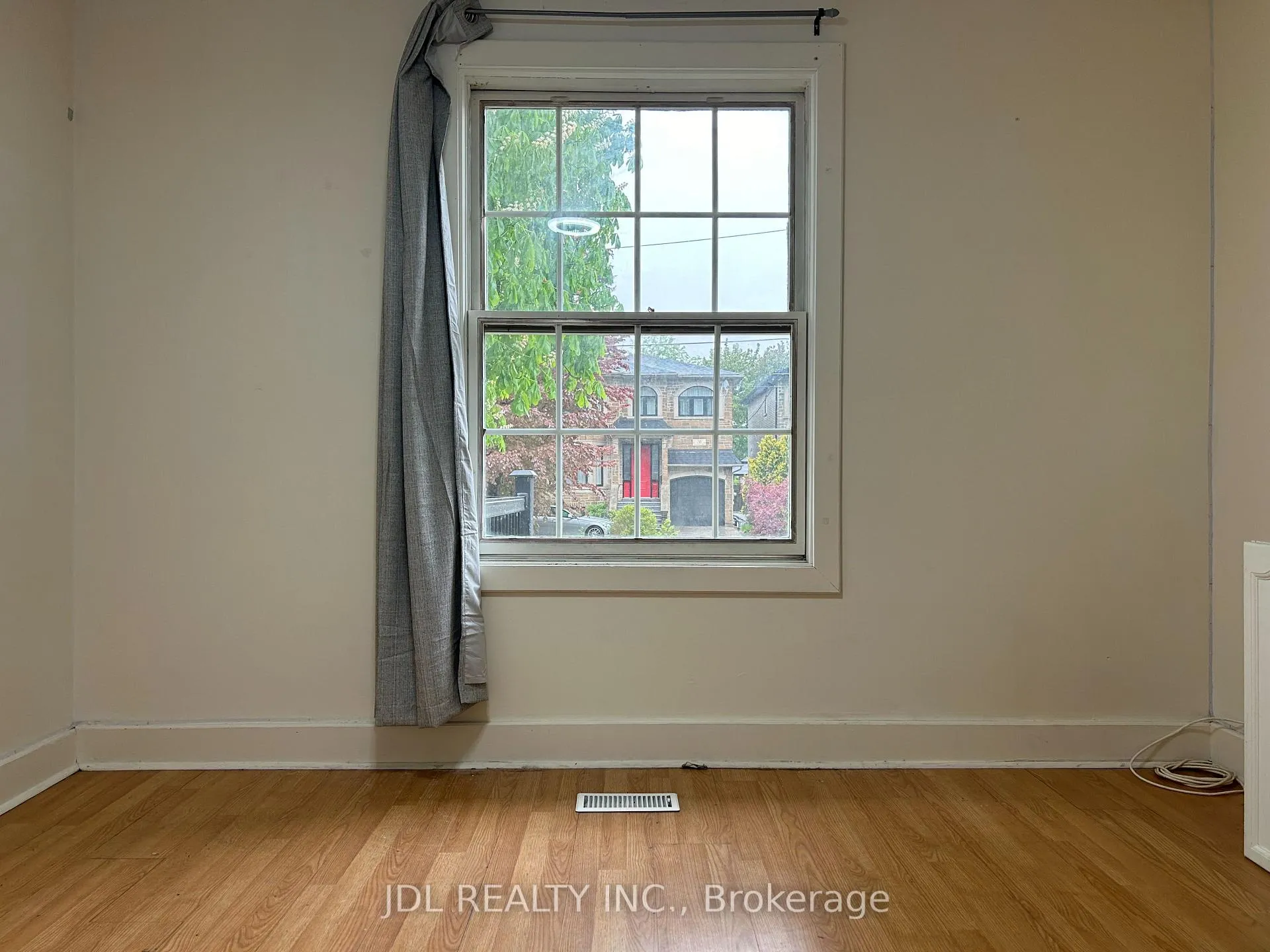 Photo 8 of Unit Unit C, 21 Squires Avenue, Toronto, O'Connor-Parkview — HOMEH