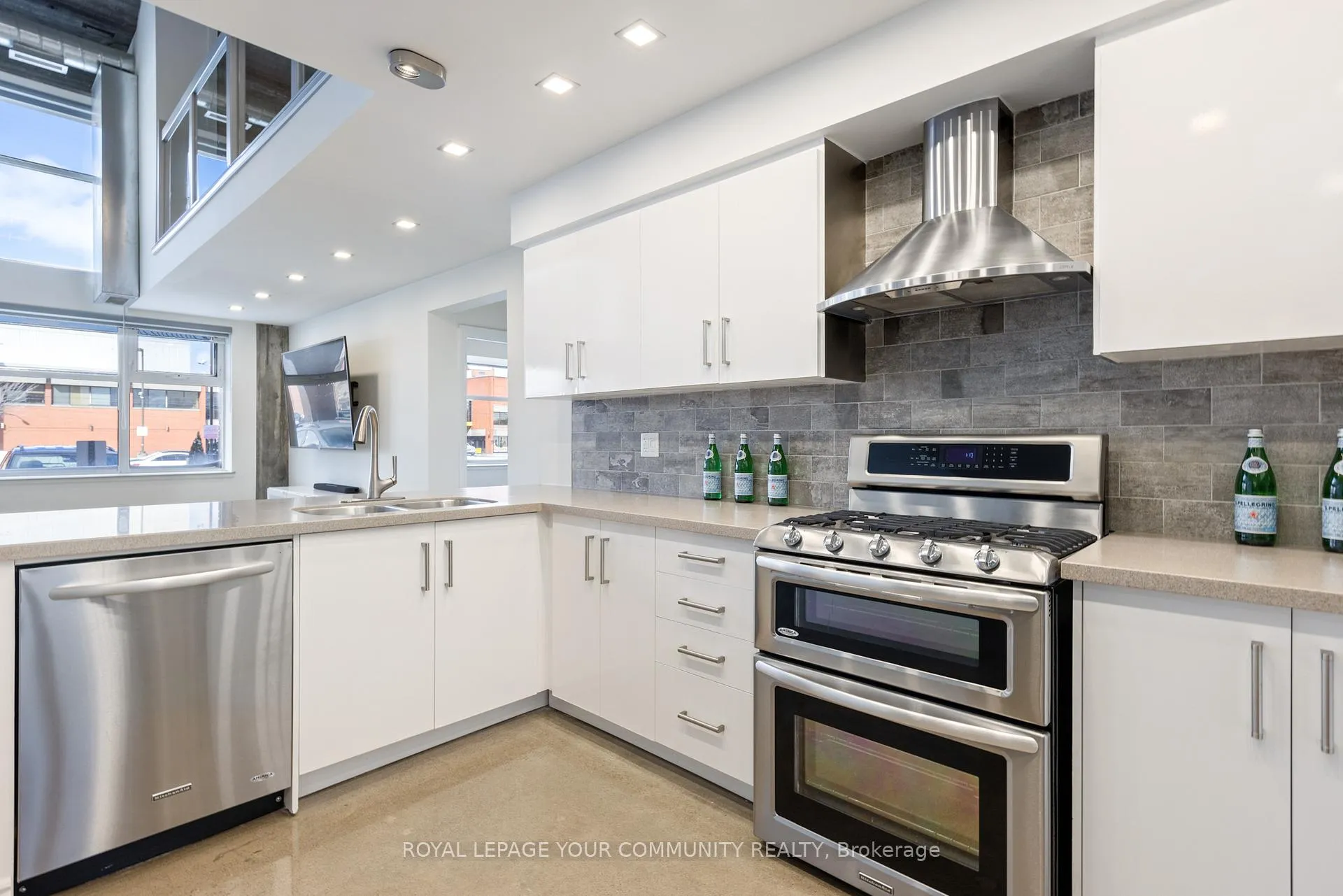 Photo 5 of Unit 101, 2175 Wyandotte Street E, Windsor — HOMEH