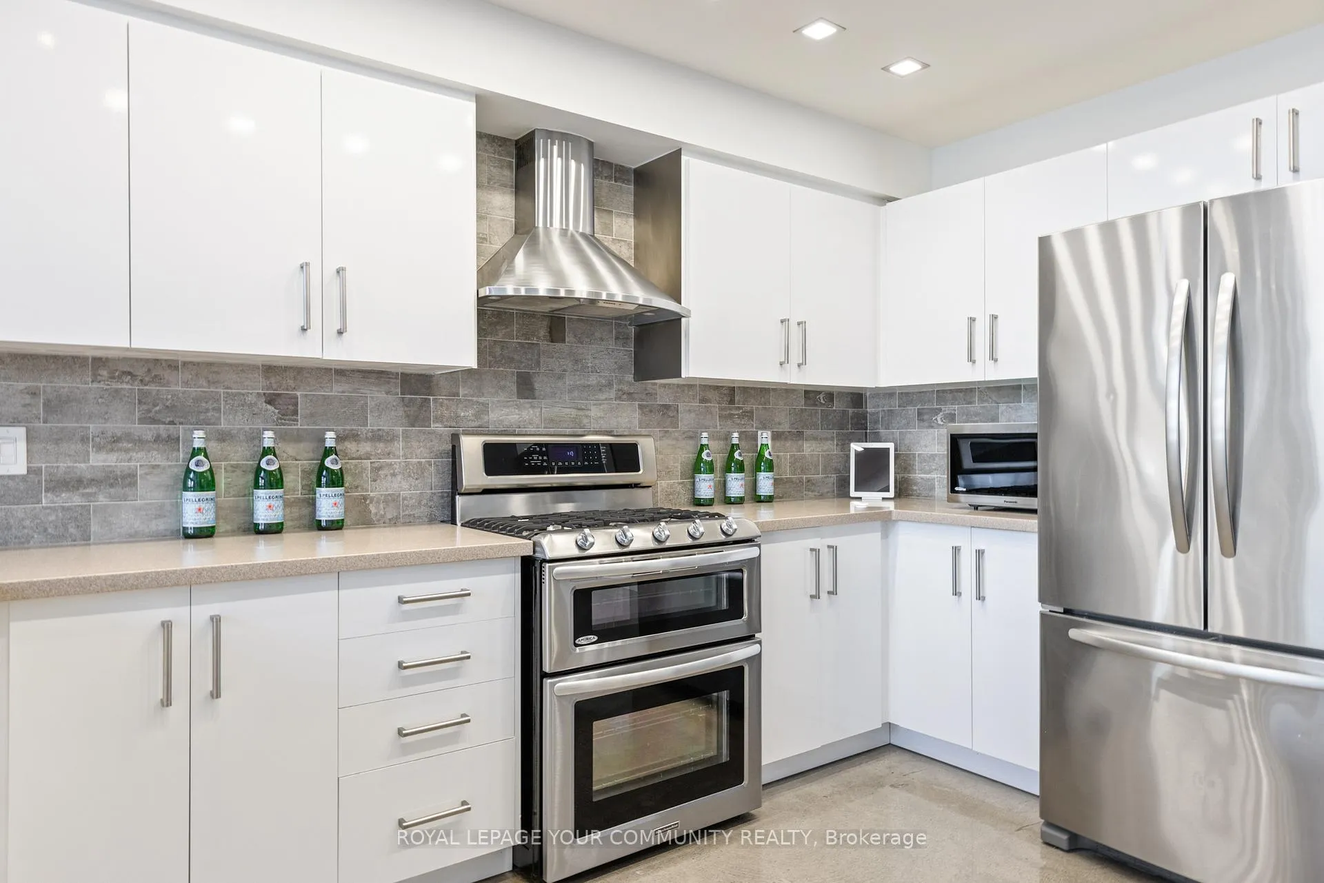Photo 6 of Unit 101, 2175 Wyandotte Street E, Windsor — HOMEH
