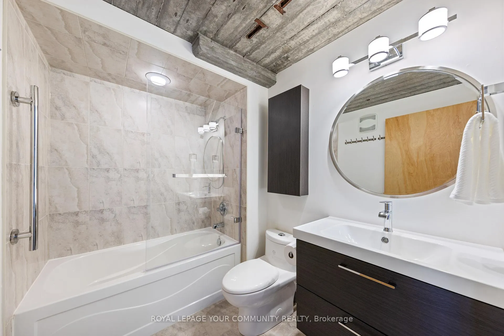 Photo 27 of Unit 101, 2175 Wyandotte Street E, Windsor — HOMEH