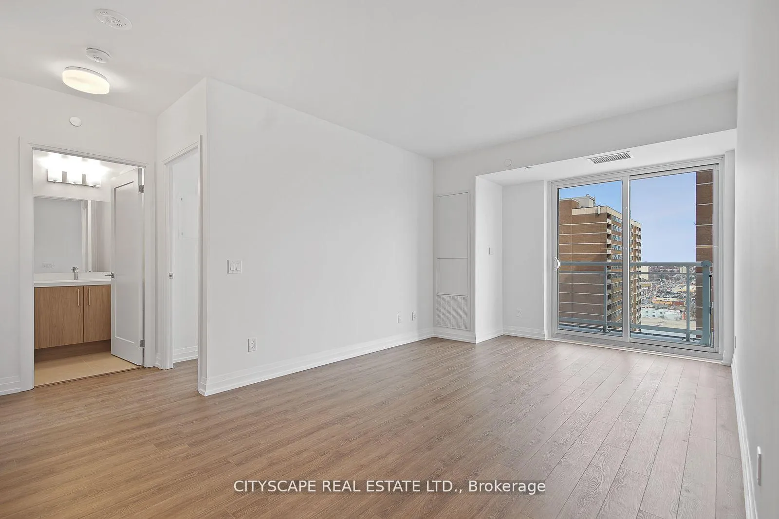 Photo 4 of Unit 1901, 286 Main Street, Toronto, East End-Danforth — HOMEH