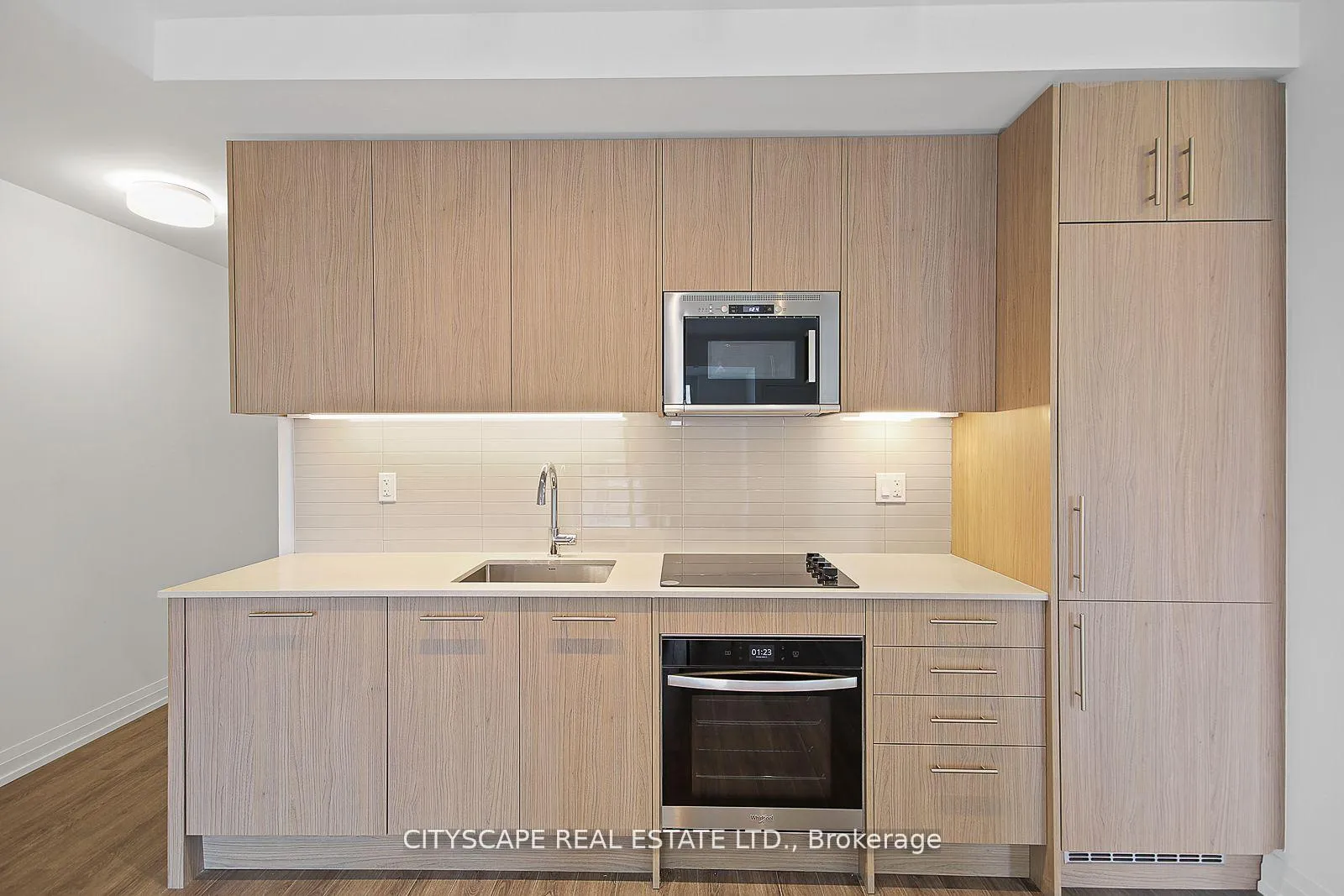 Photo 5 of Unit 1901, 286 Main Street, Toronto, East End-Danforth — HOMEH