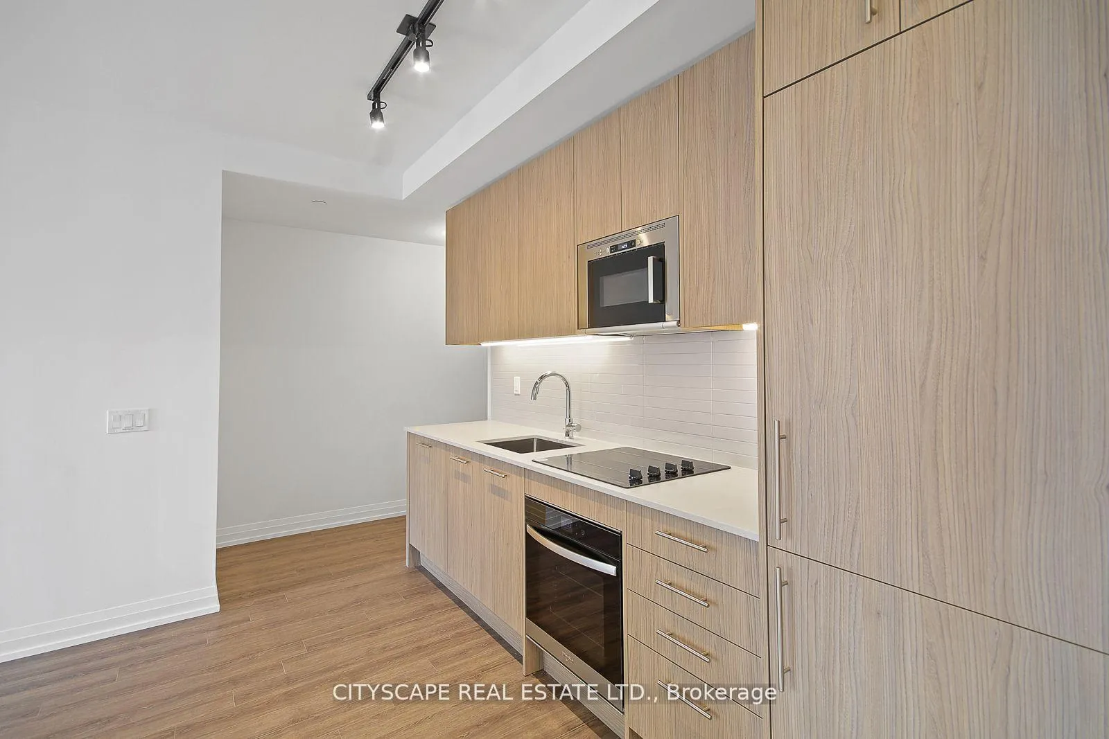 Photo 6 of Unit 1901, 286 Main Street, Toronto, East End-Danforth — HOMEH