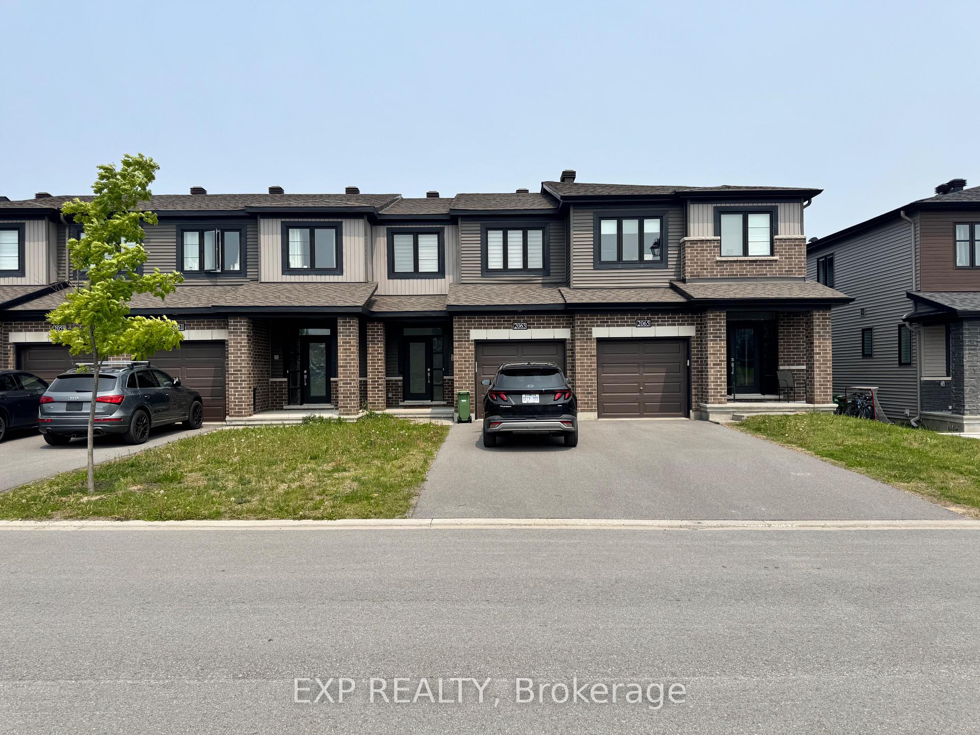 Front of 2063 Caltra Crescent