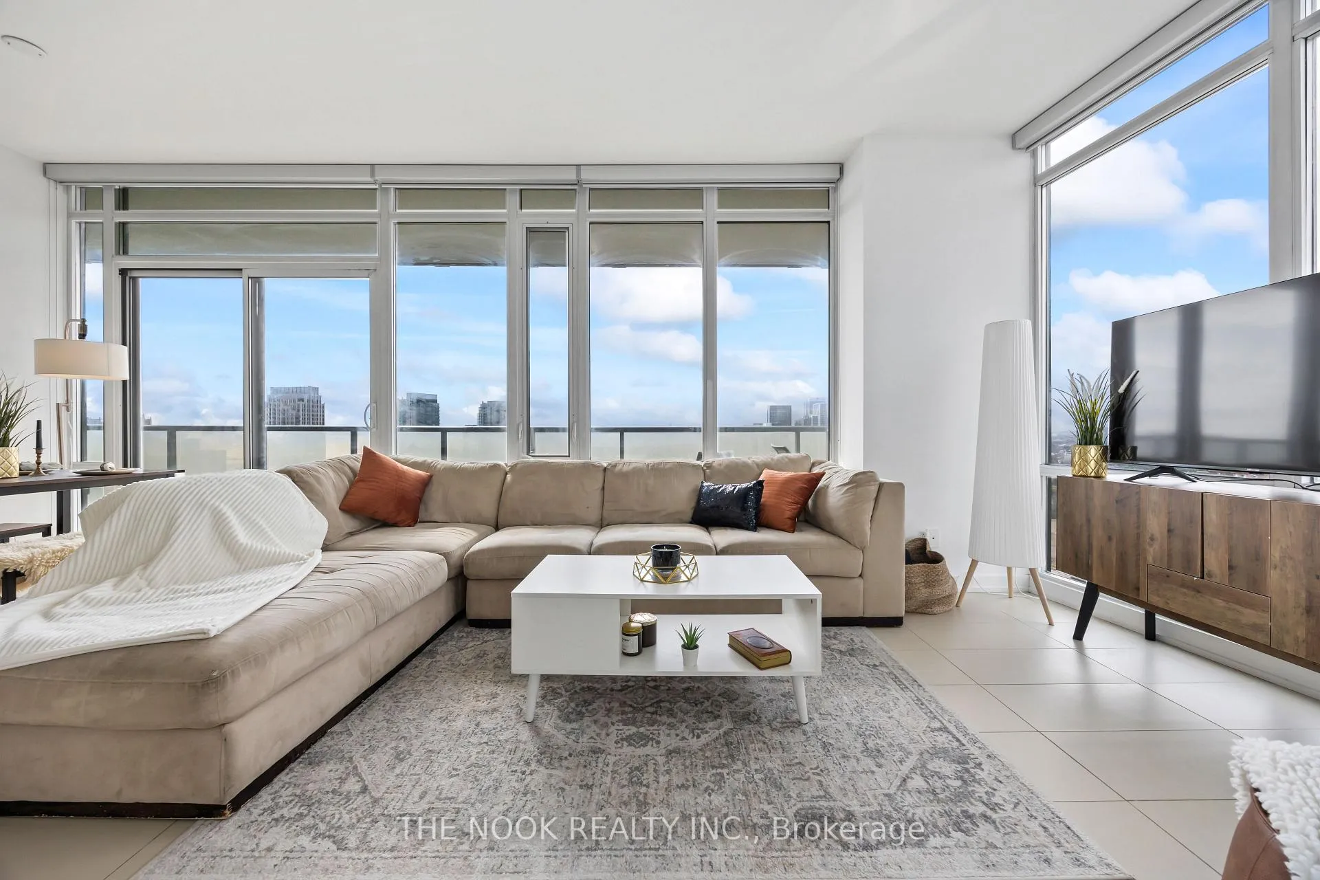 Photo 1 of Unit 2602, 170 Fort York Boulevard, Toronto, Waterfront Communities — HOMEH