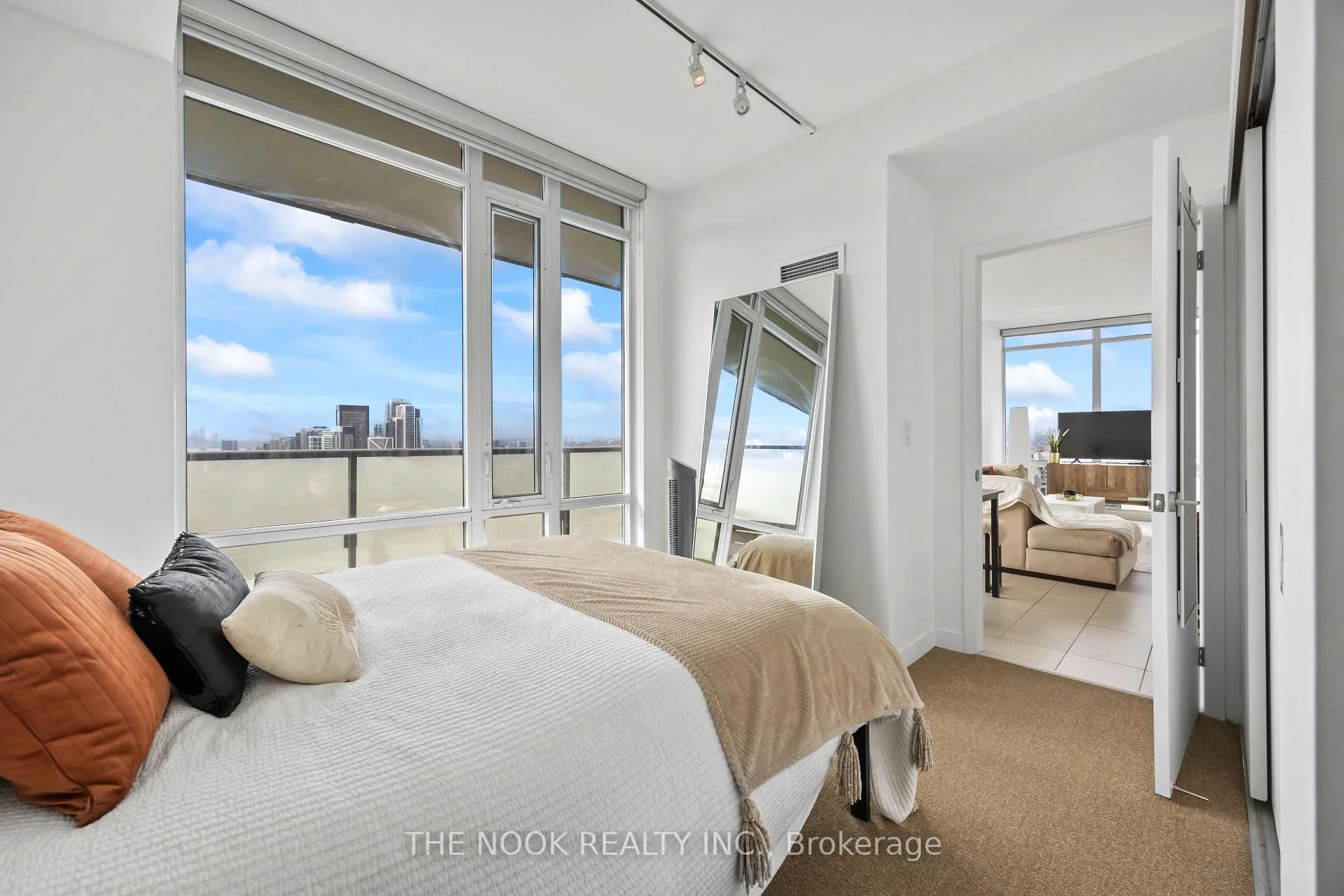 Photo 14 of Unit 2602, 170 Fort York Boulevard, Toronto, Waterfront Communities — HOMEH