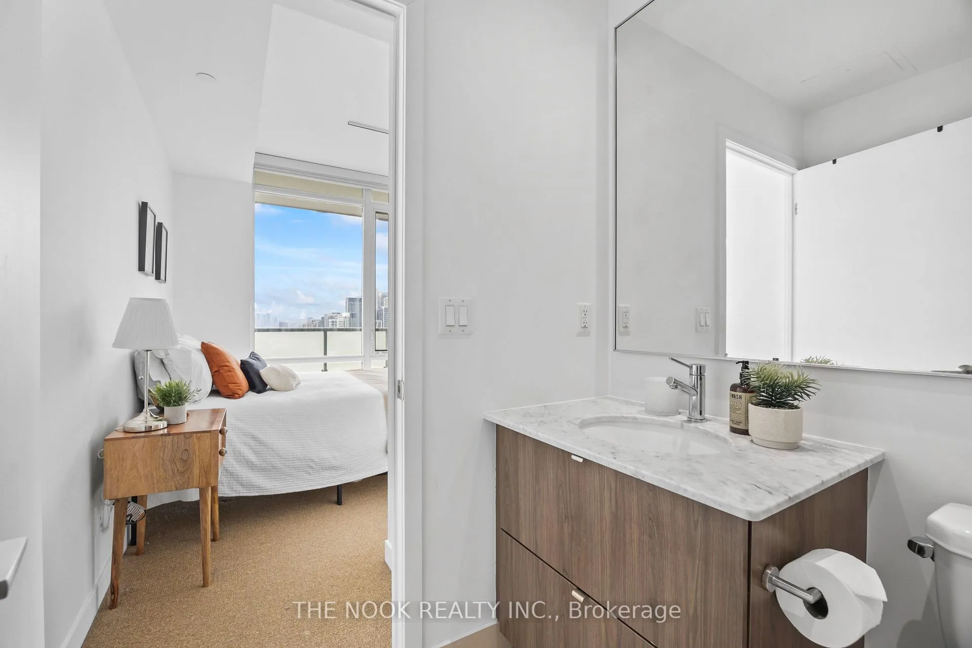 Photo 15 of Unit 2602, 170 Fort York Boulevard, Toronto, Waterfront Communities — HOMEH