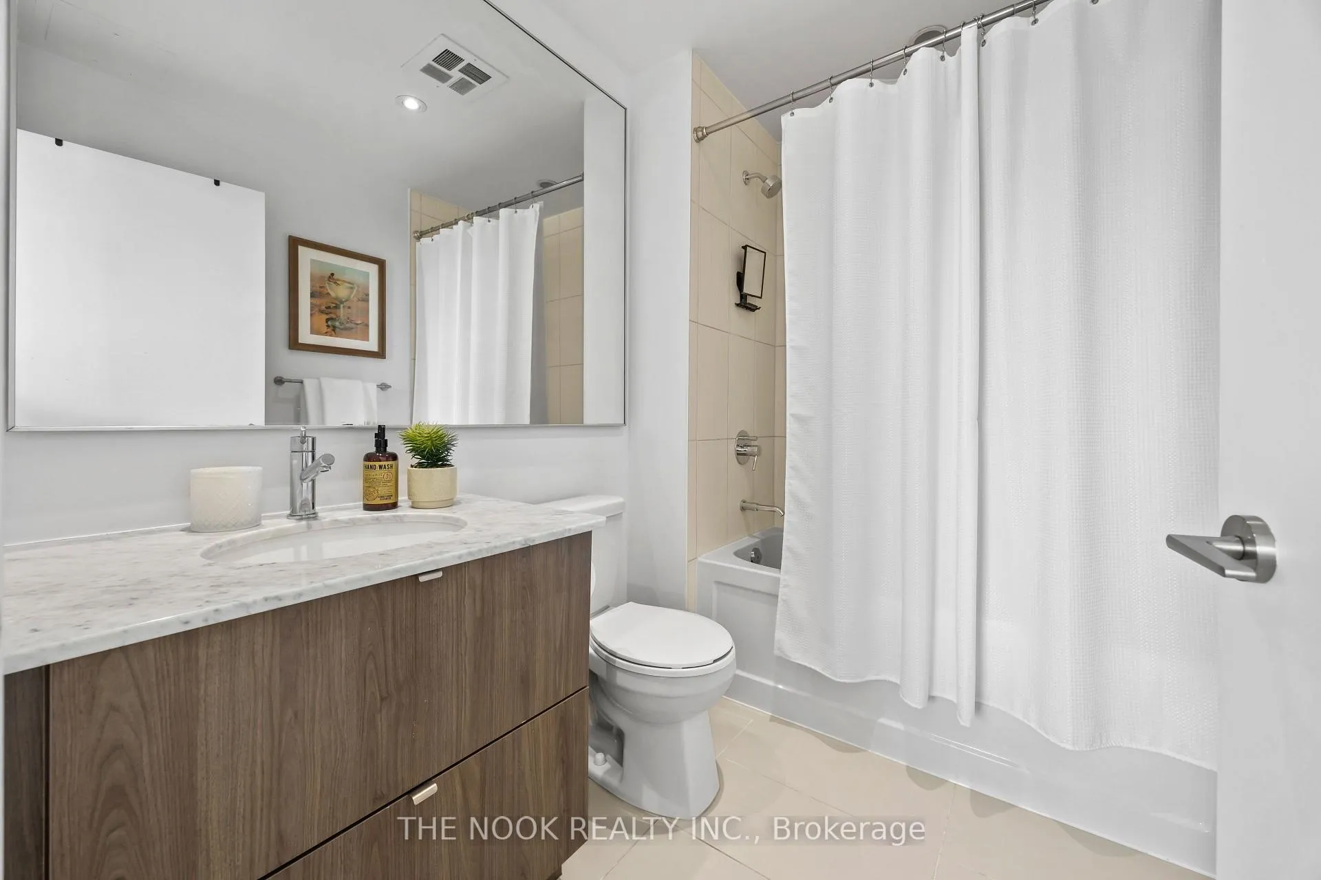 Photo 16 of Unit 2602, 170 Fort York Boulevard, Toronto, Waterfront Communities — HOMEH