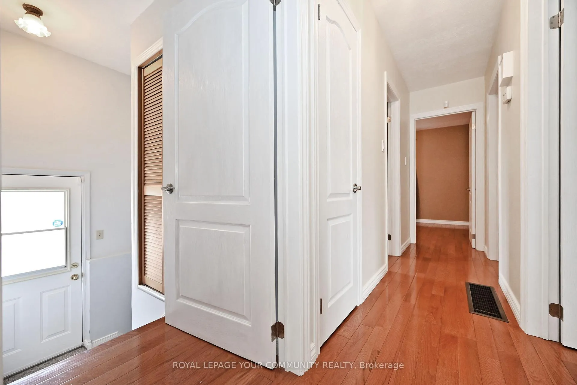 Photo 16 of 808 Batory Avenue, Pickering, West Shore — HOMEH