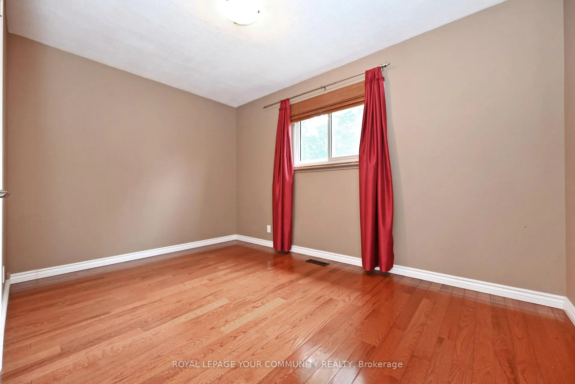 Photo 20 of 808 Batory Avenue, Pickering, West Shore — HOMEH