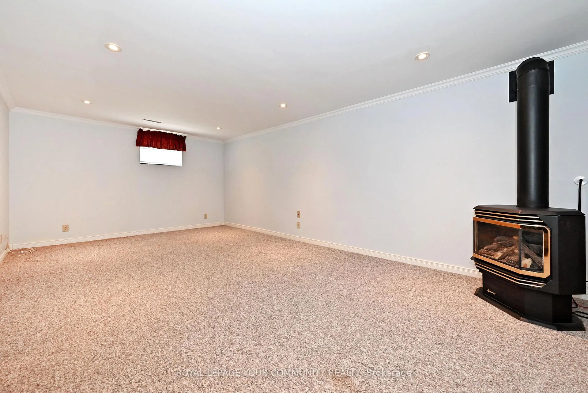 Photo 28 of 808 Batory Avenue, Pickering, West Shore — HOMEH
