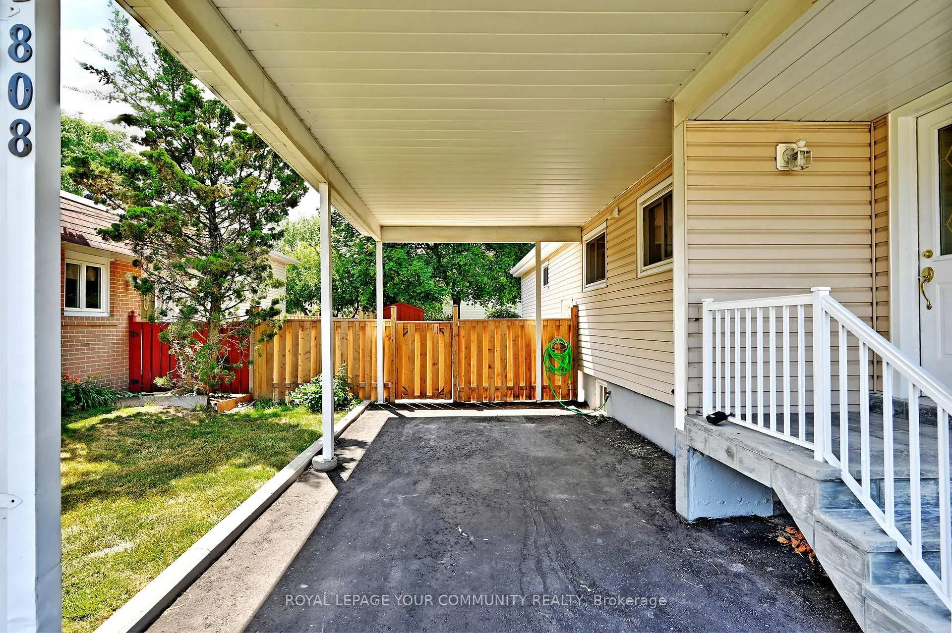 Photo 37 of 808 Batory Avenue, Pickering, West Shore — HOMEH