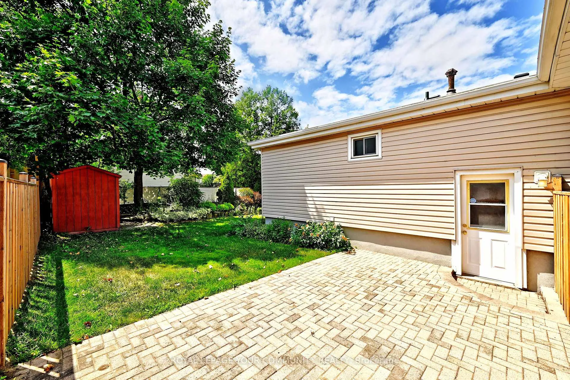 Photo 38 of 808 Batory Avenue, Pickering, West Shore — HOMEH
