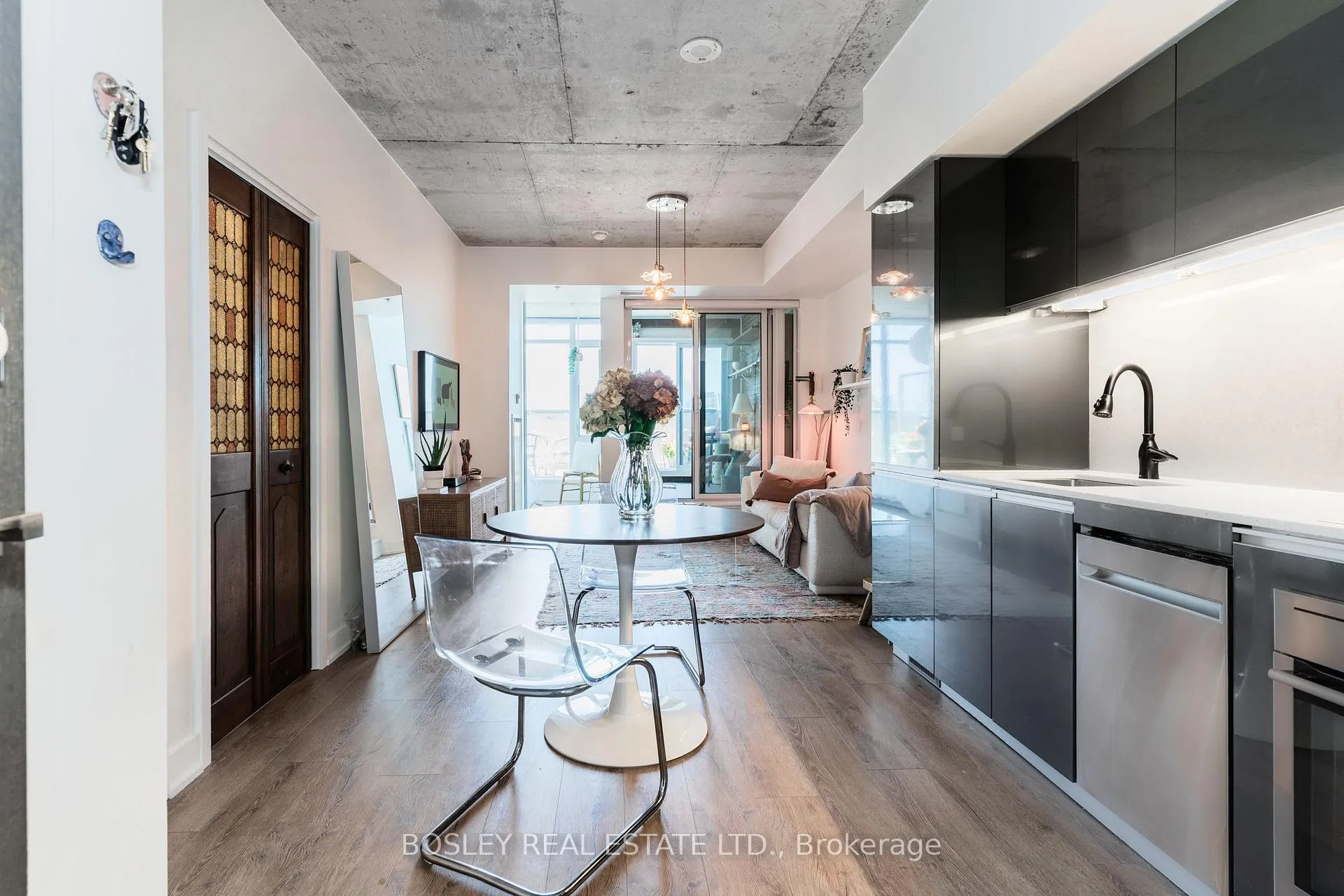 Photo 5 of Unit 513, 20 Gladstone Avenue, Toronto, Little Portugal — HOMEH