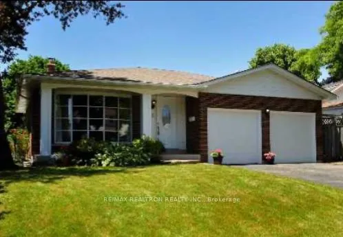 Photo 1 of 6 Blue Spruce Lane, Markham, Royal Orchard — HOMEH