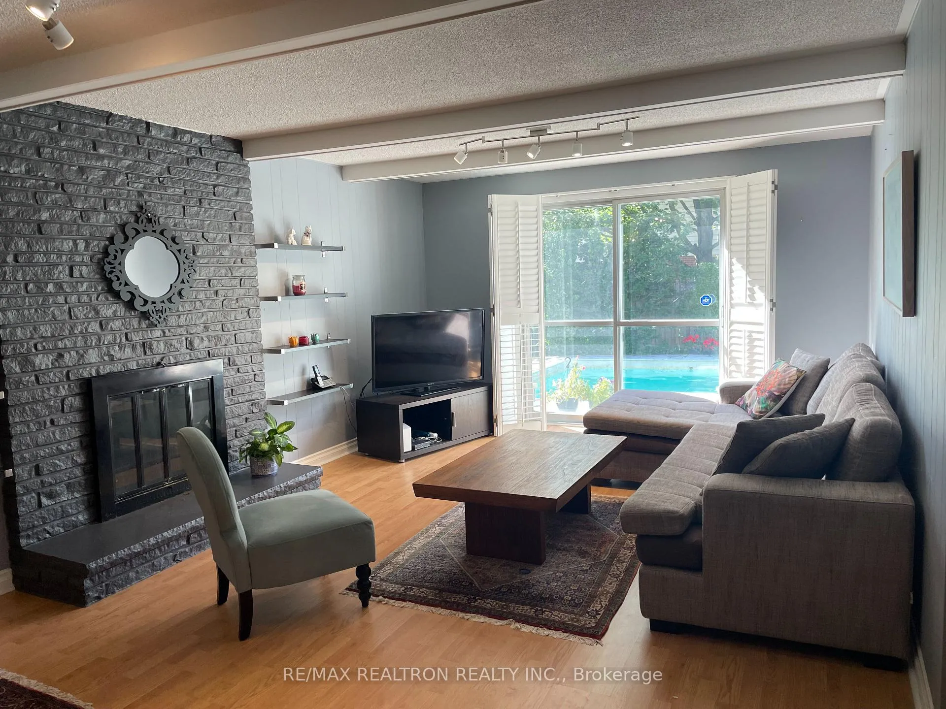 Photo 7 of 6 Blue Spruce Lane, Markham, Royal Orchard — HOMEH