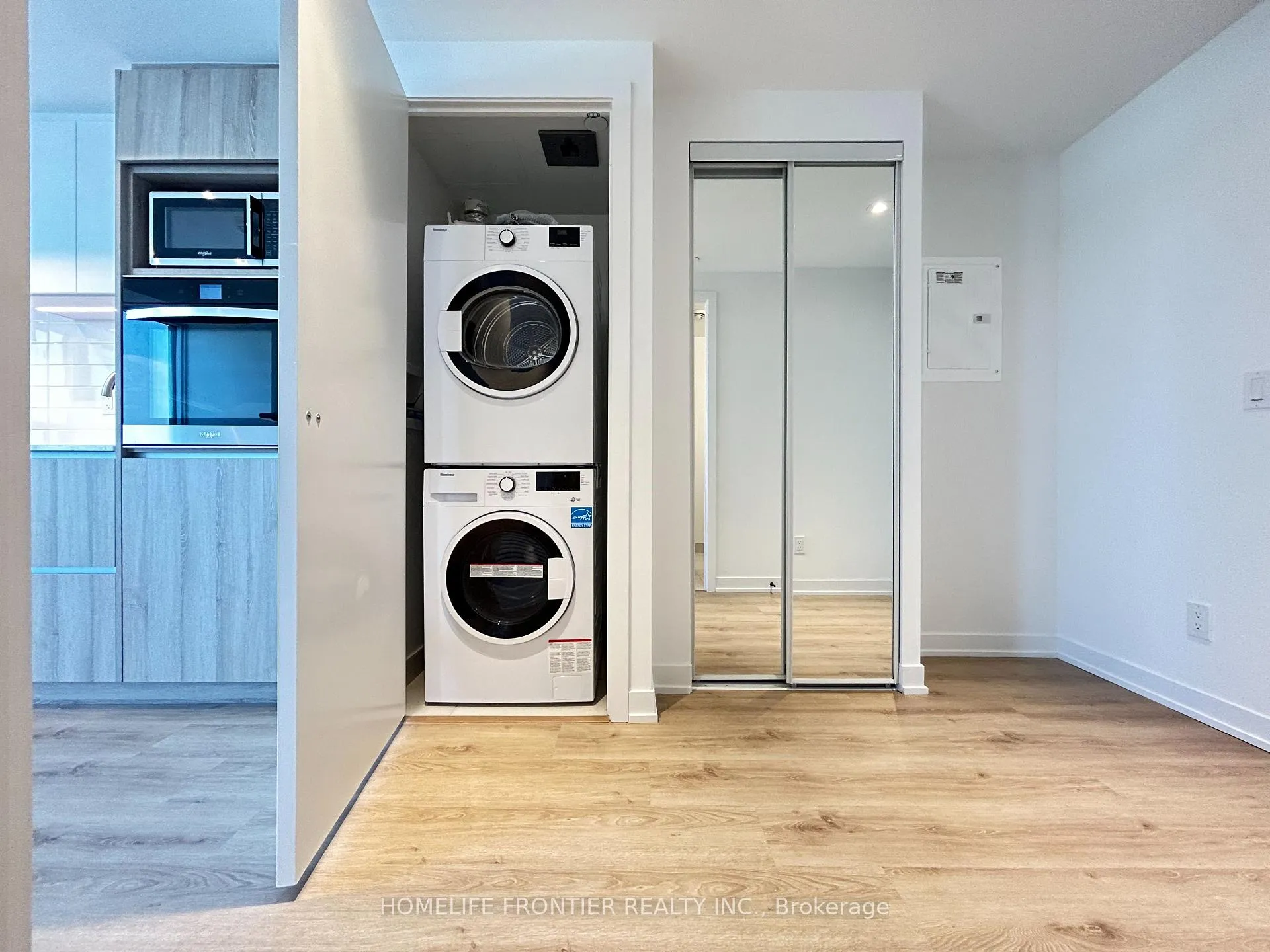 Photo 5 of Unit 3812, 319 Jarvis Street, Toronto, Church-Yonge Corridor — HOMEH