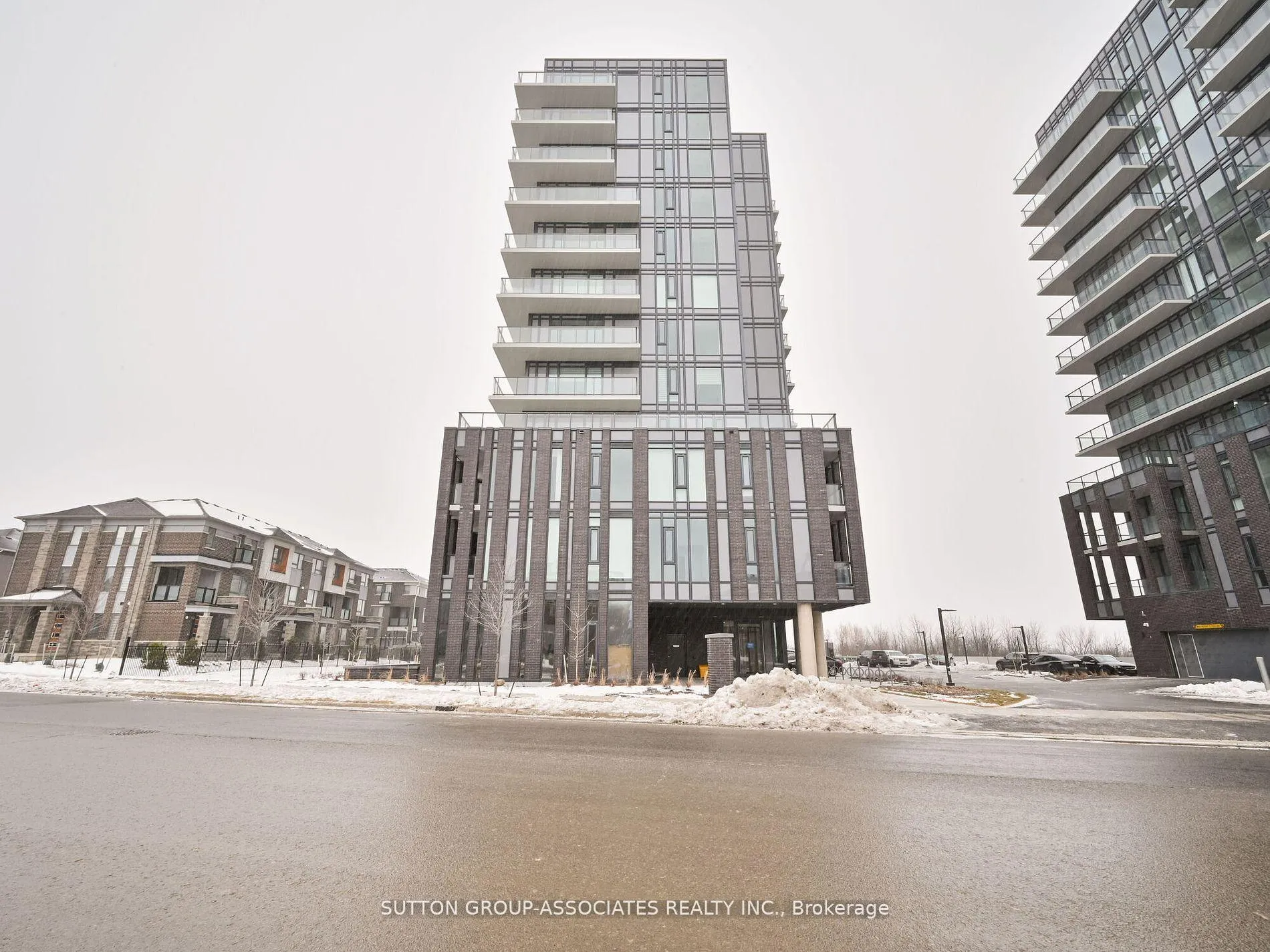 Front of Unit 810, 225 Veterans Drive
