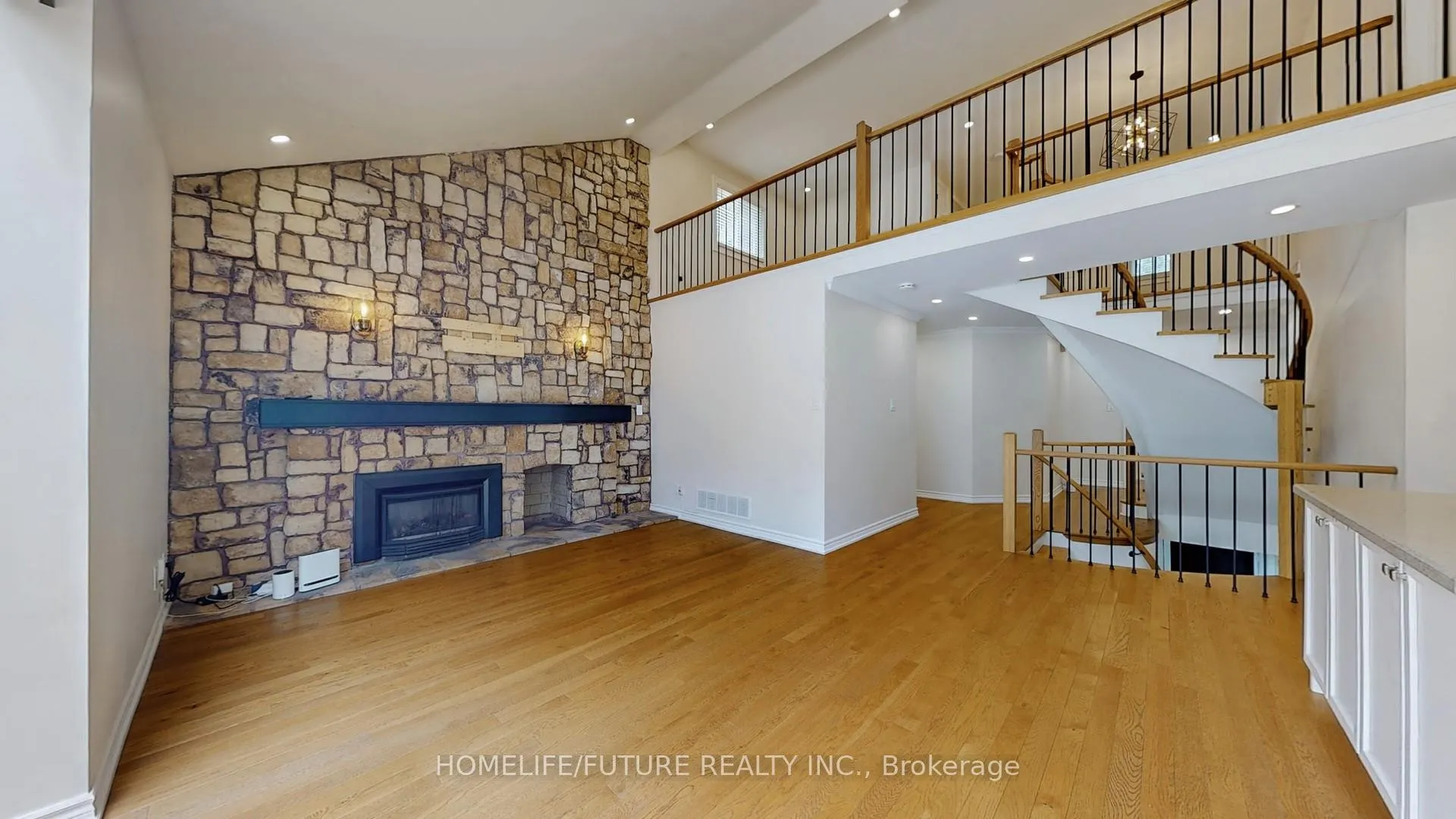Photo 9 of 23 Varley Drive, Ajax, South West — HOMEH