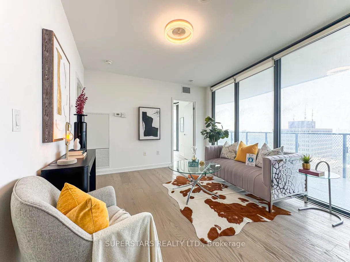 Photo 7 of Unit 3105, 11 Wellesley Street W, Toronto, Bay Street Corridor — HOMEH