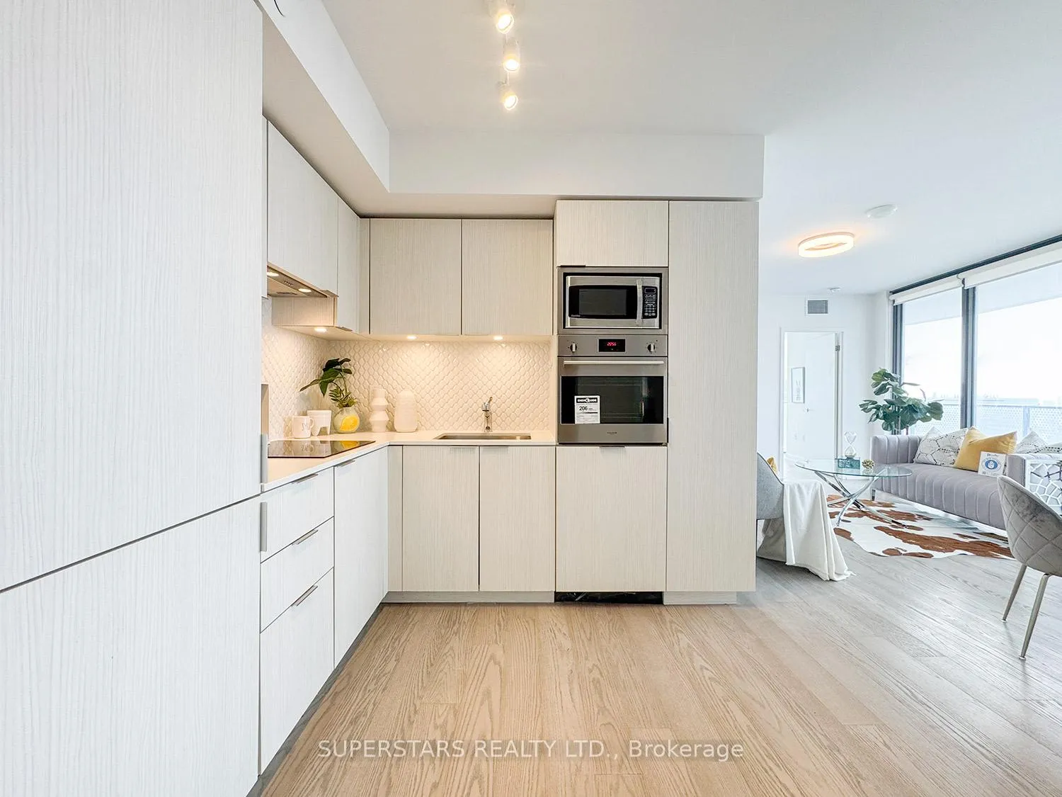 Photo 9 of Unit 3105, 11 Wellesley Street W, Toronto, Bay Street Corridor — HOMEH