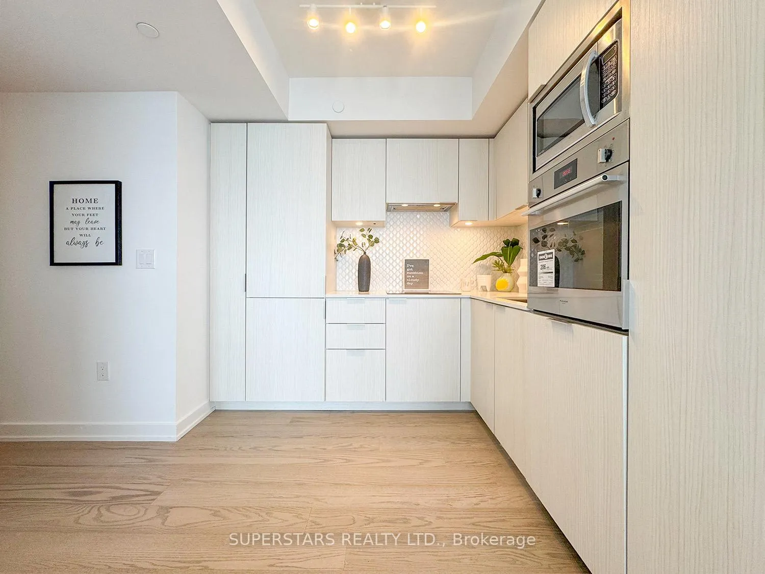 Photo 11 of Unit 3105, 11 Wellesley Street W, Toronto, Bay Street Corridor — HOMEH