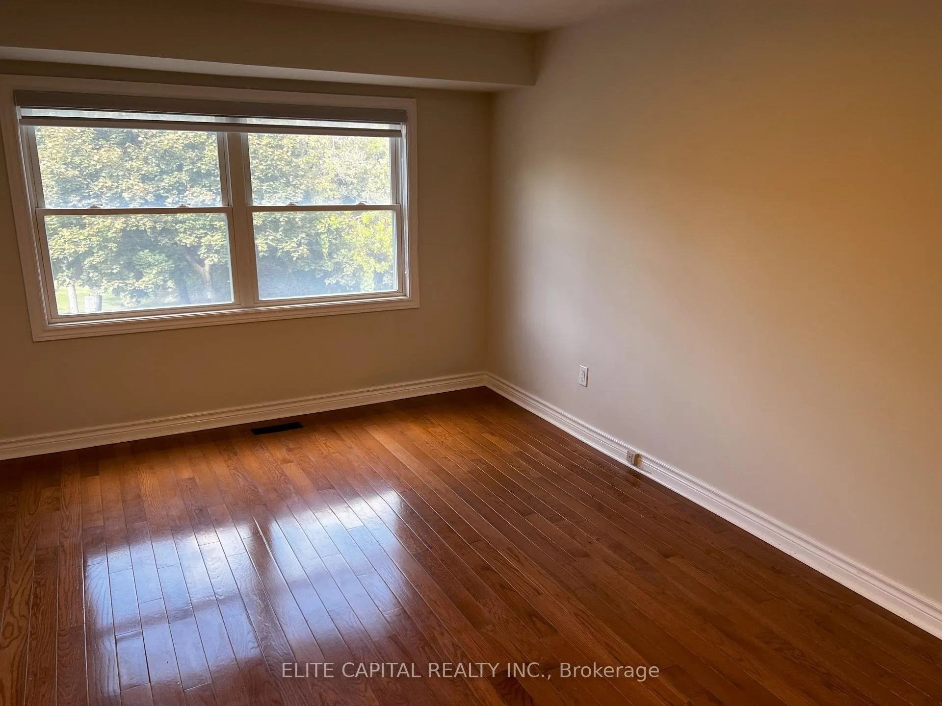 Photo 5 of 54 Nottinghill Road, Markham, German Mills — HOMEH