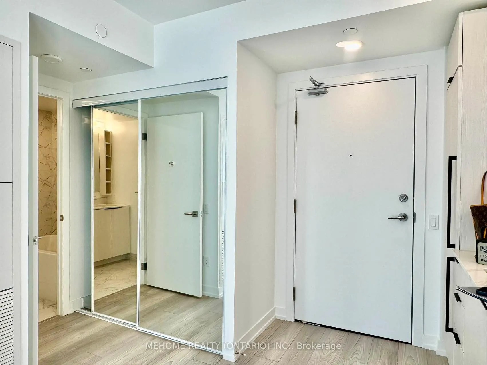 Photo 3 of Unit 1905, 82 Dalhousie Street, Toronto, Church-Yonge Corridor — HOMEH