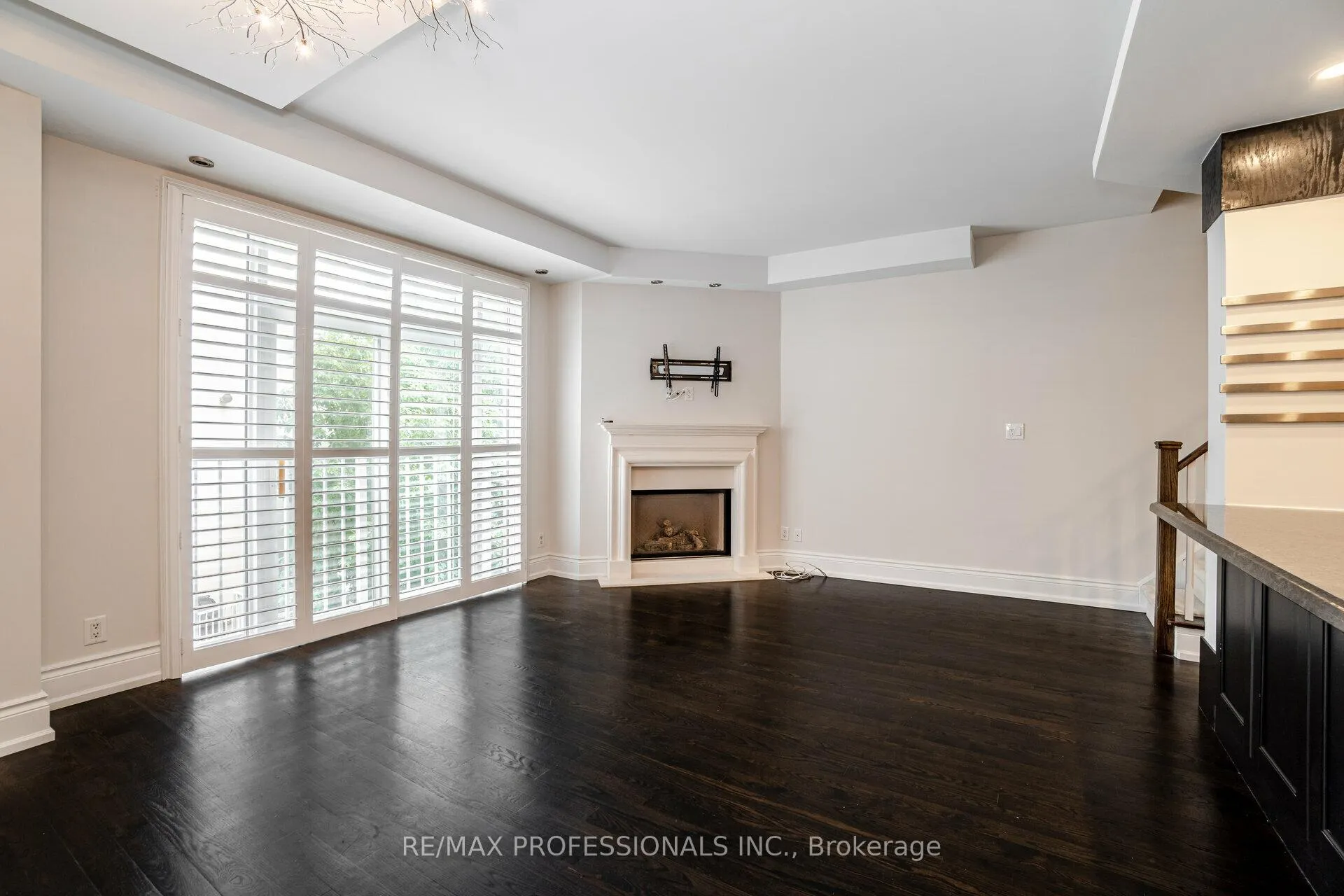 Photo 6 of Unit 225, 30 Stadium Road, Toronto, Niagara — HOMEH