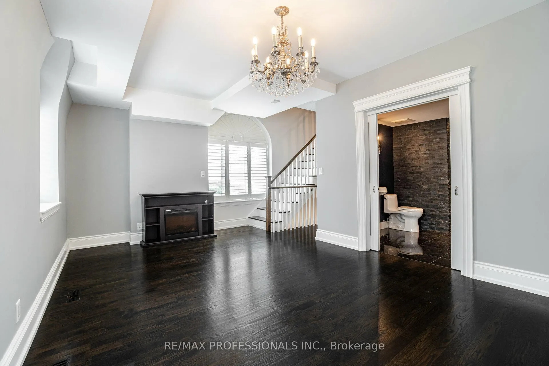 Photo 14 of Unit 225, 30 Stadium Road, Toronto, Niagara — HOMEH