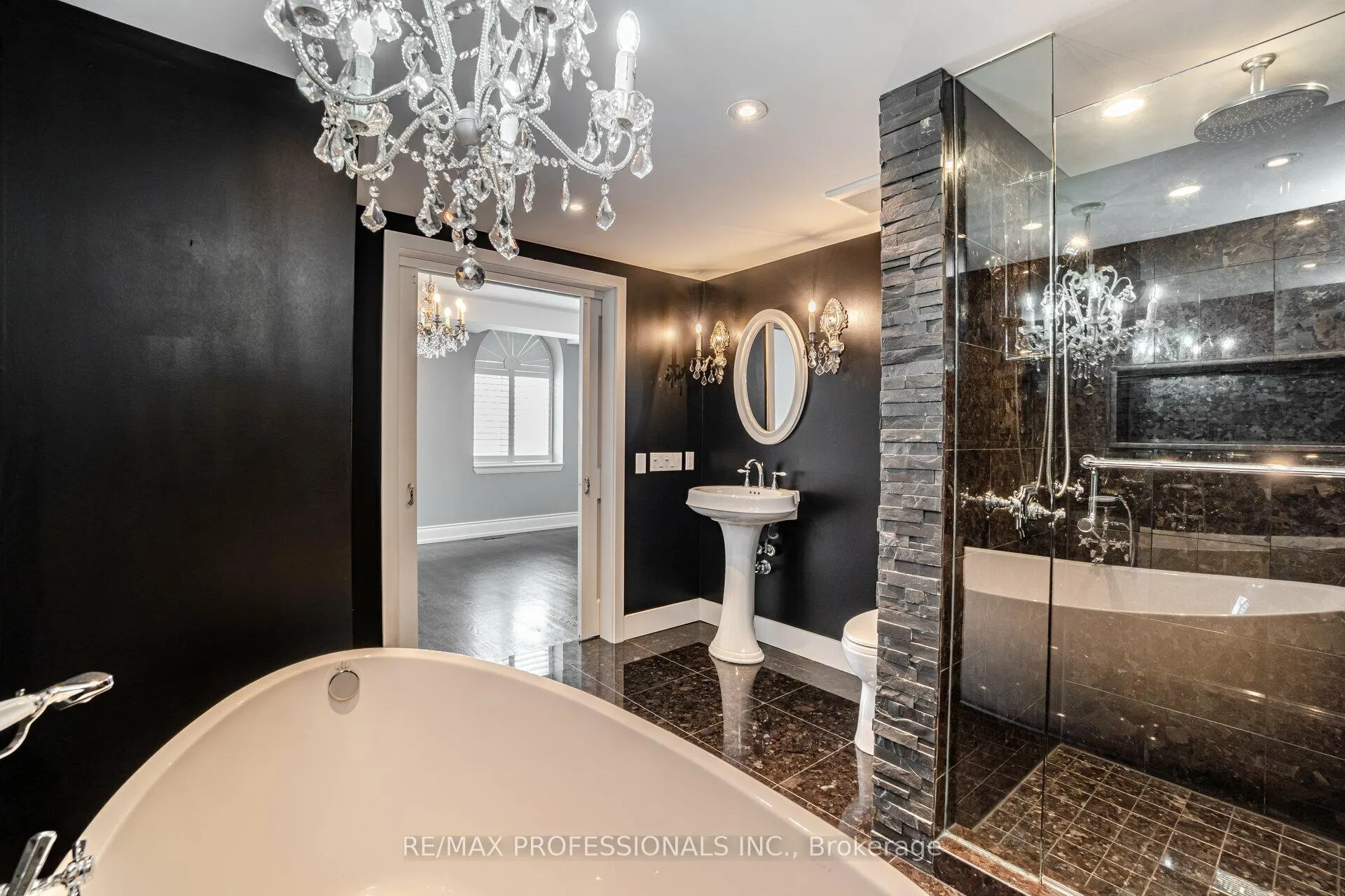 Photo 16 of Unit 225, 30 Stadium Road, Toronto, Niagara — HOMEH
