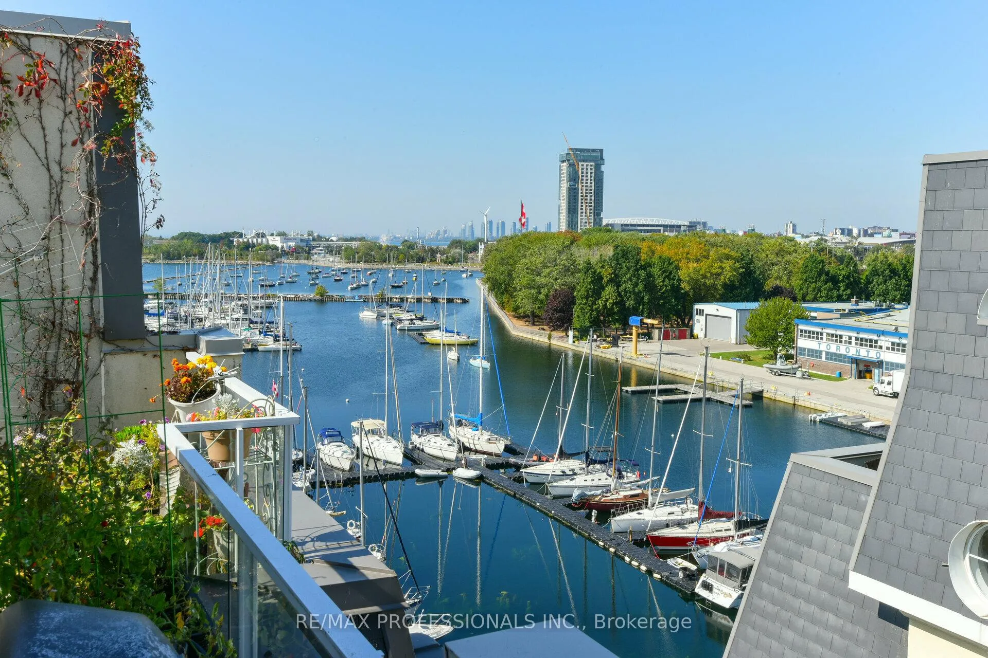 Photo 19 of Unit 225, 30 Stadium Road, Toronto, Niagara — HOMEH