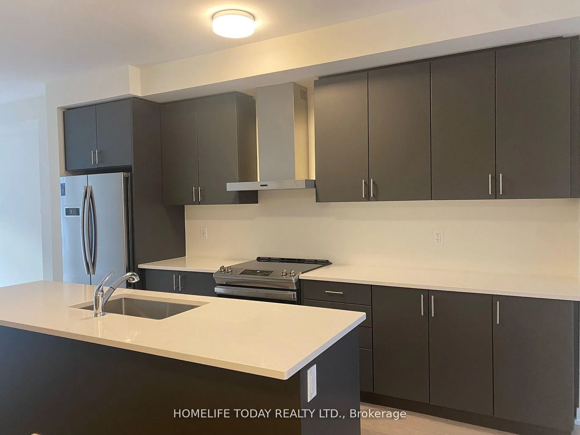 Photo 4 of 2573 Castlegate Crossing, Pickering, Duffin Heights — HOMEH