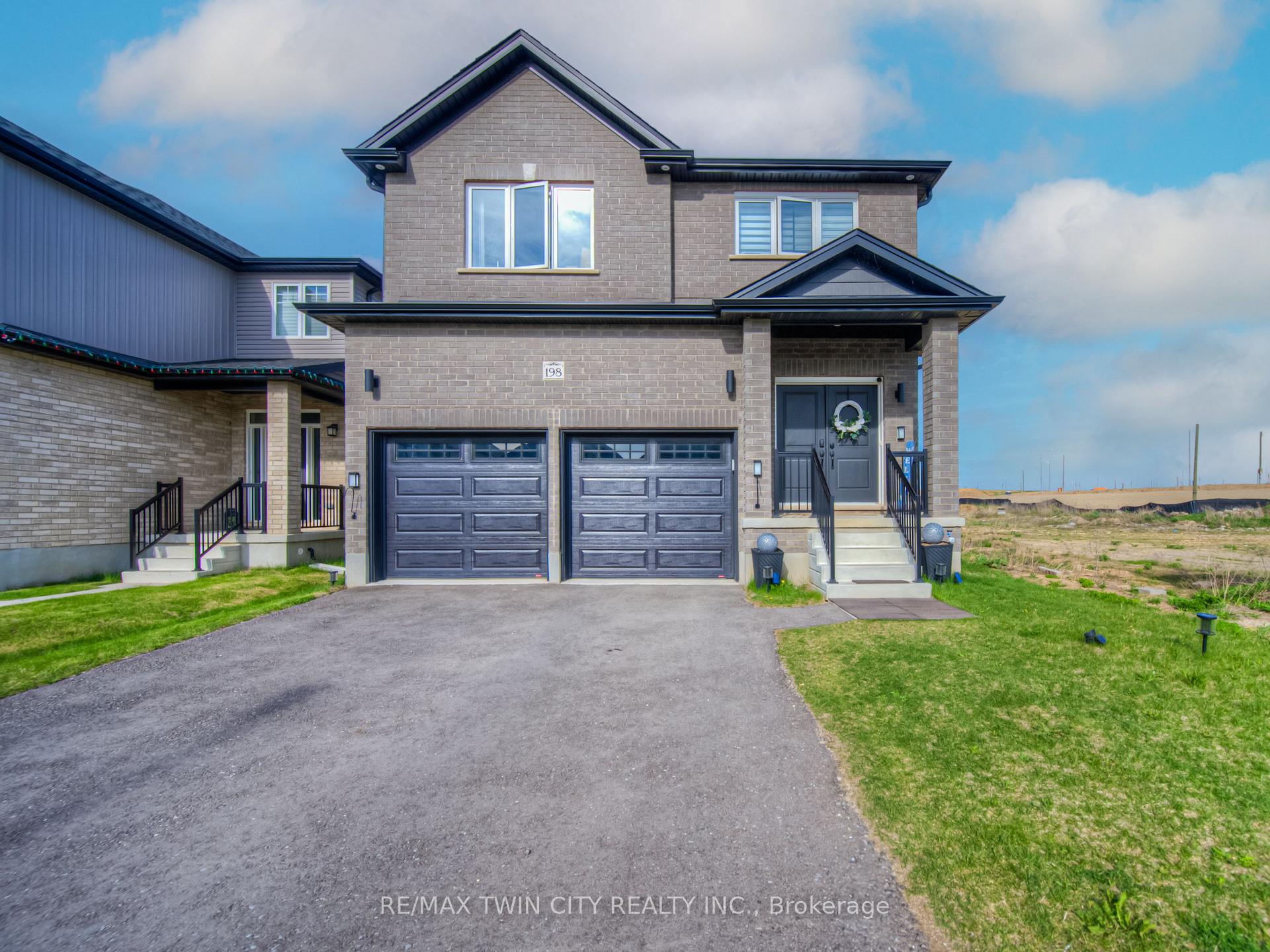 Photo 1 of 198 Savannah Ridge Drive, Brant, Paris — HOMEH
