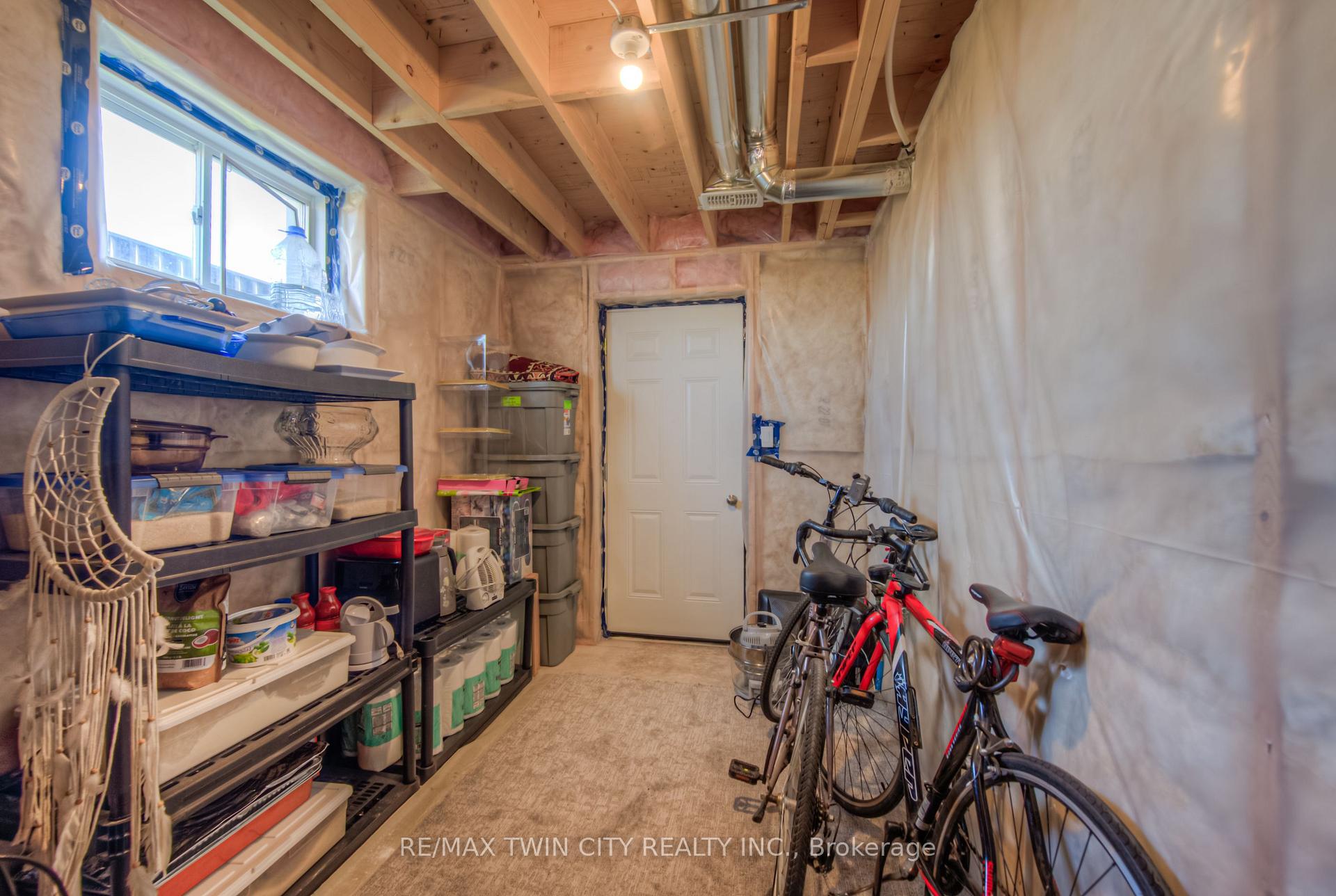 Photo 45 of 198 Savannah Ridge Drive, Brant, Paris — HOMEH
