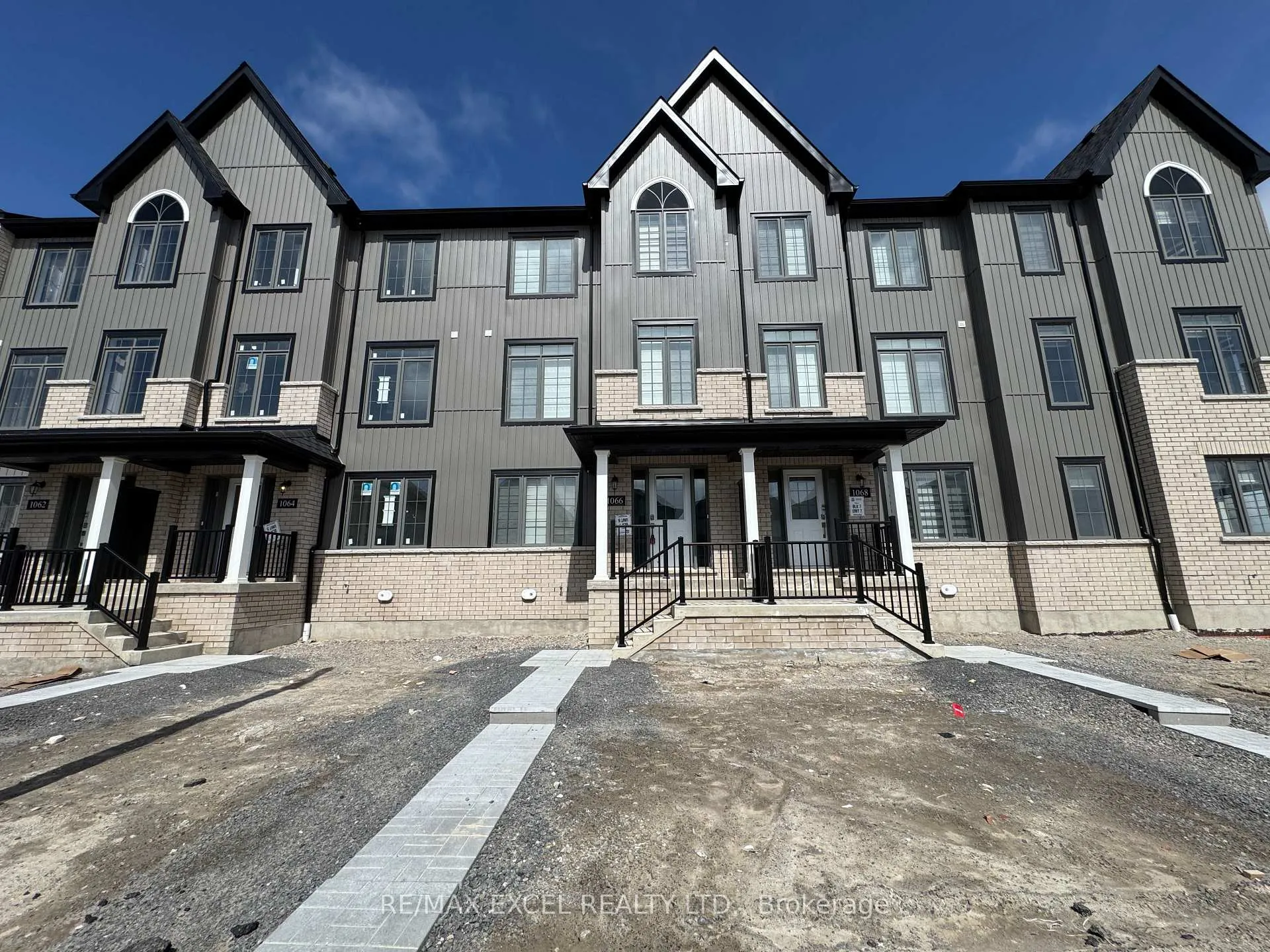 Front of 1066 Dyas Avenue